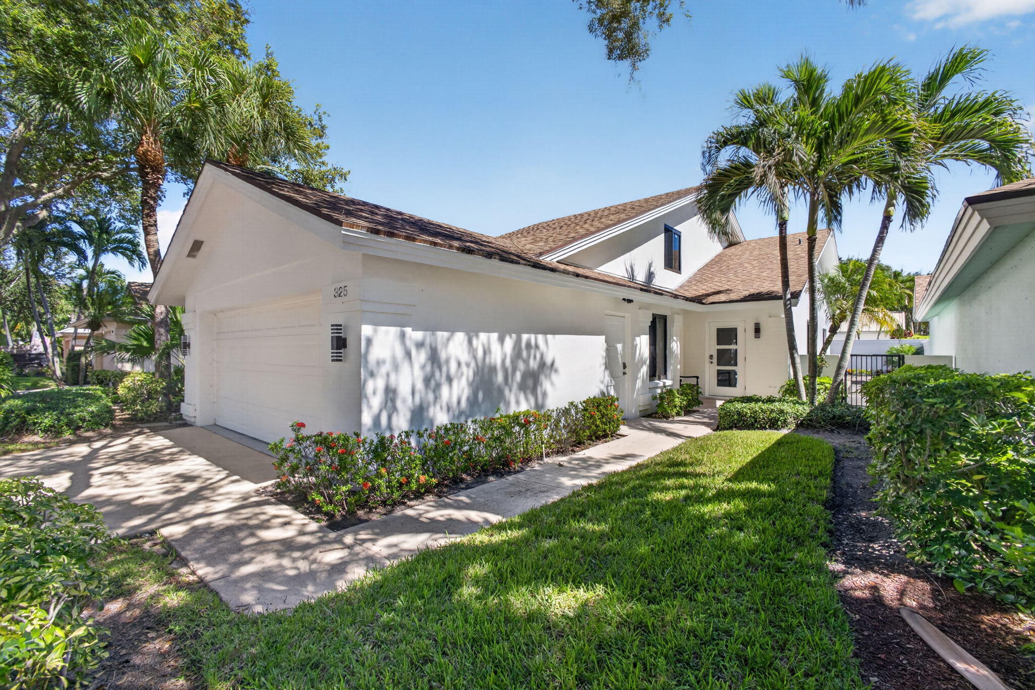 325 LEEWARD Drive