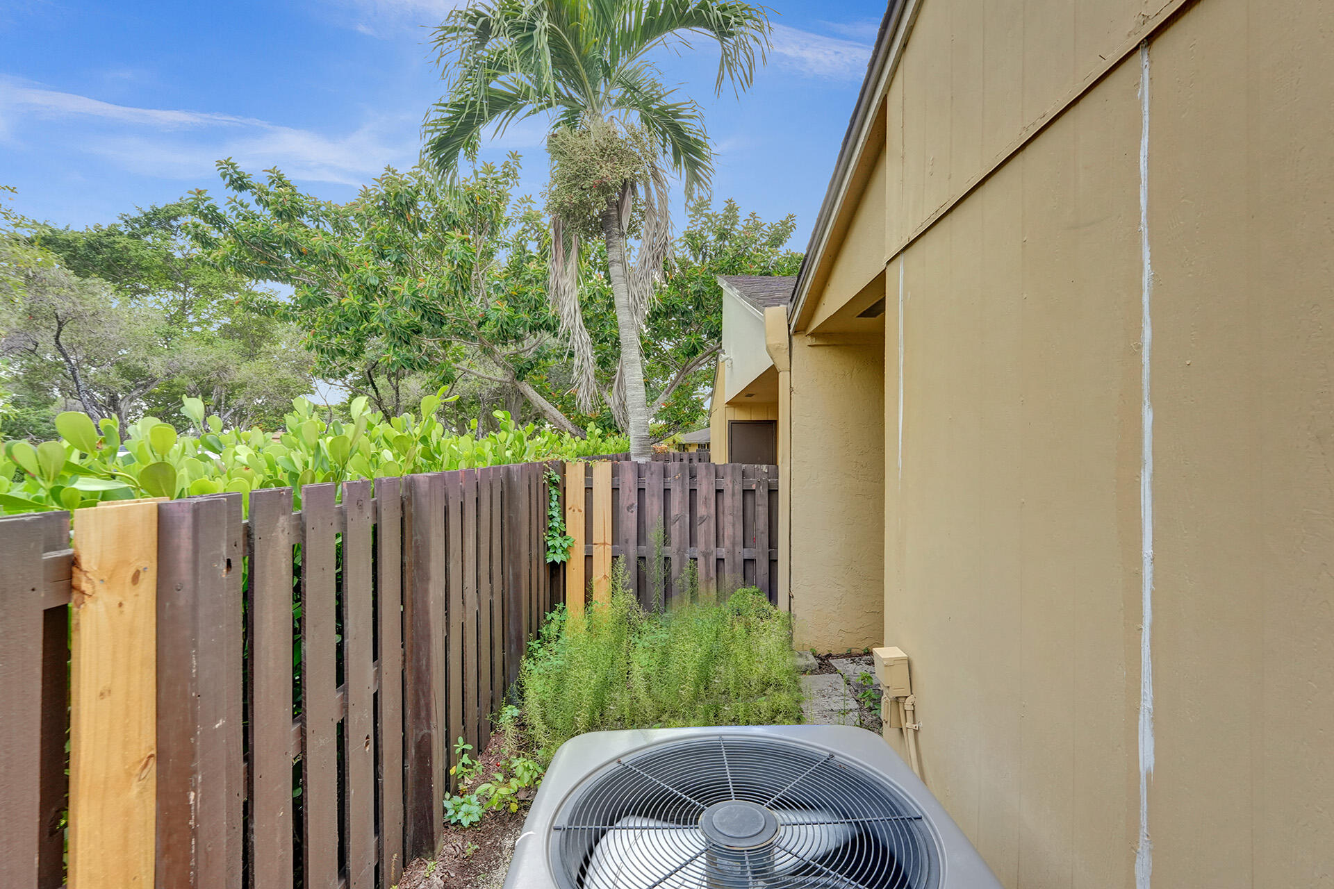 TIMBERWALK SEC 3 - Residential Lease