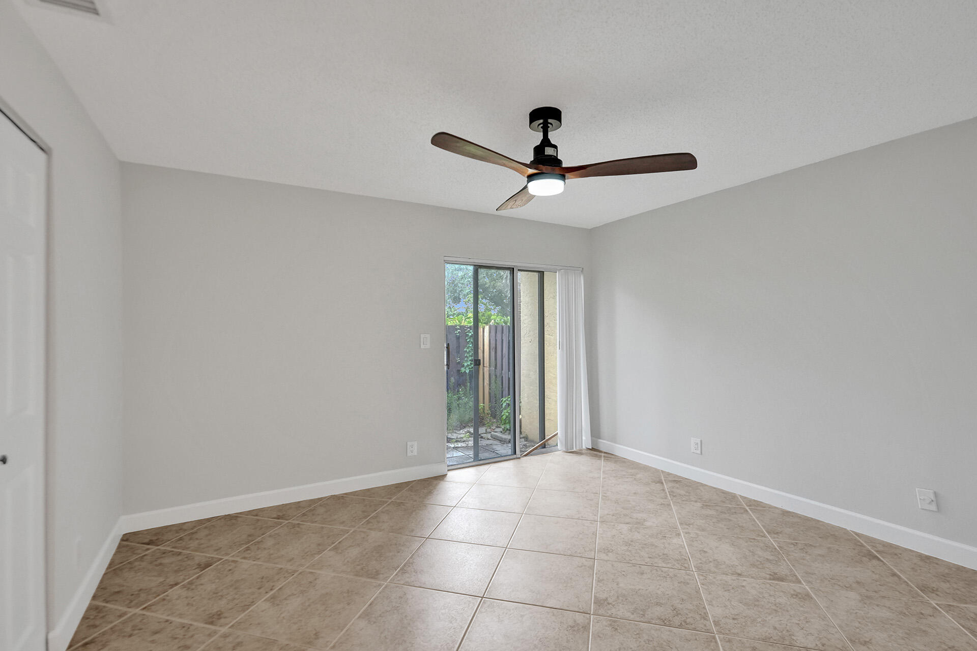 TIMBERWALK SEC 3 - Residential Lease