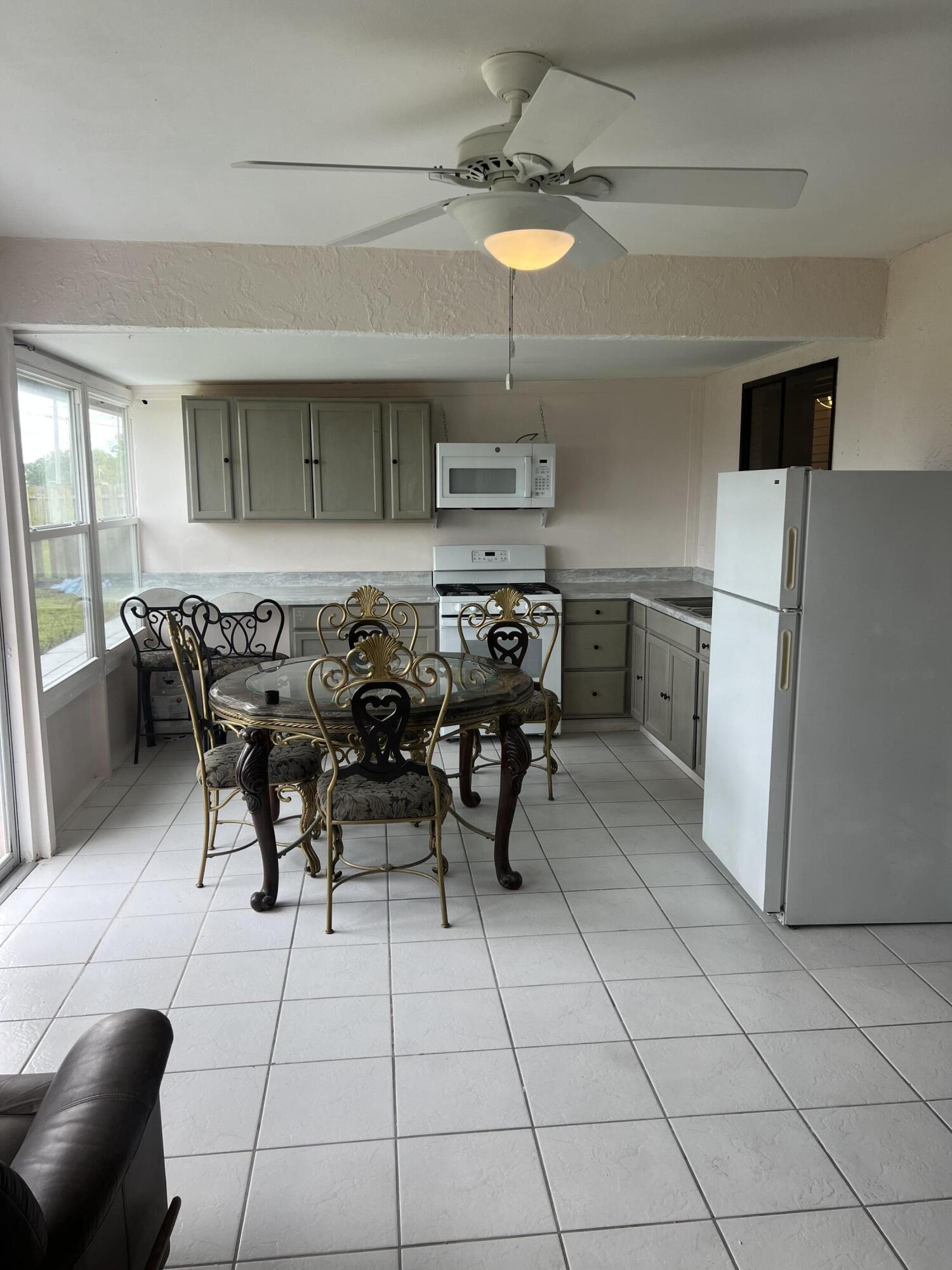 PORT ST LUCIE SECTION 62 - Residential Lease