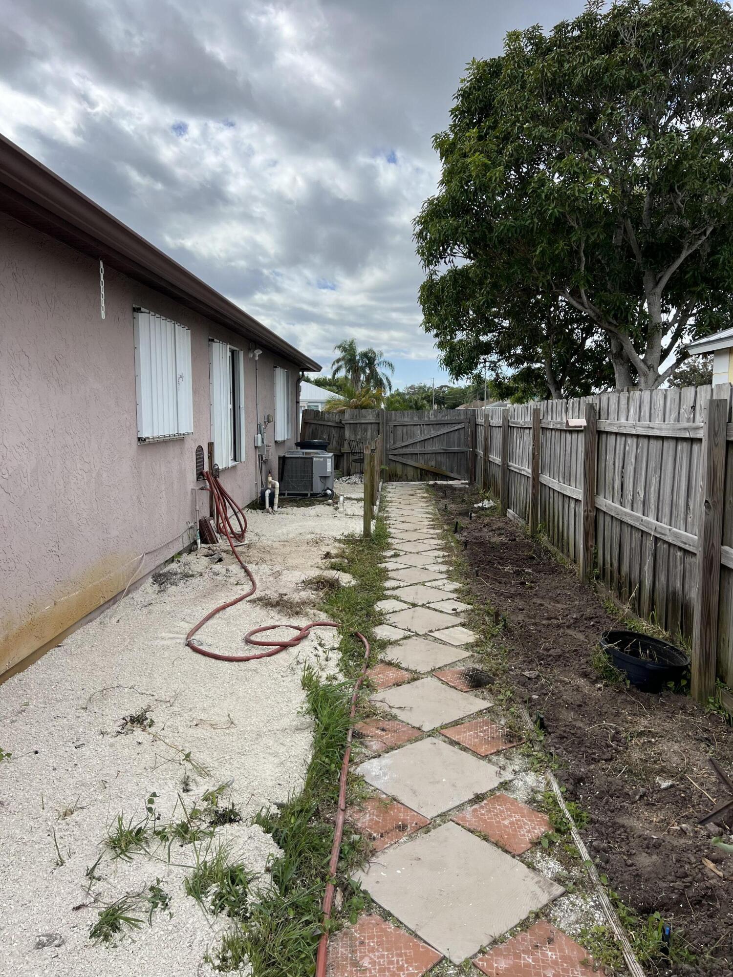 PORT ST LUCIE SECTION 62 - Residential Lease