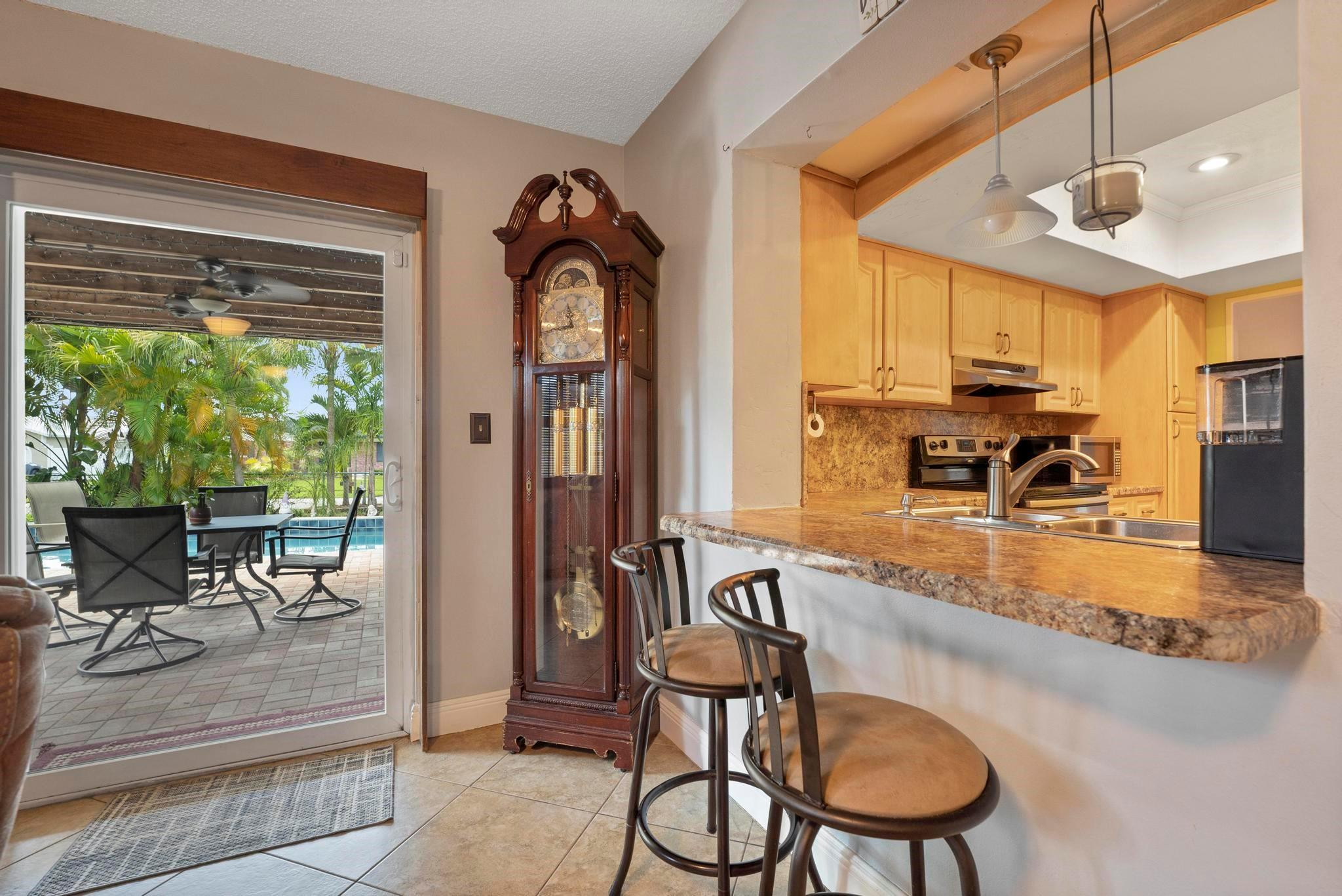 Pembroke Lakes Sec 5 94-1 - Residential