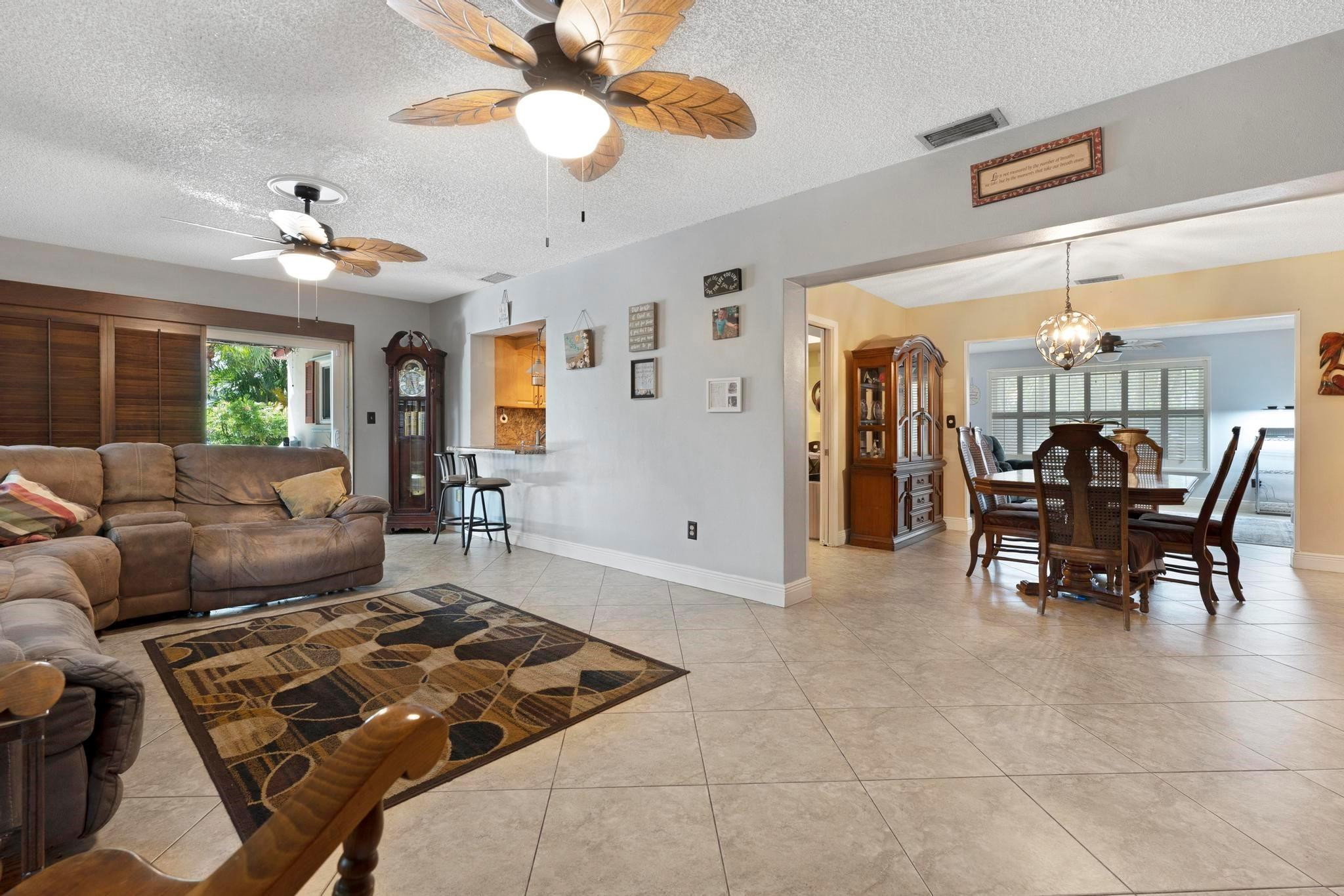 Pembroke Lakes Sec 5 94-1 - Residential