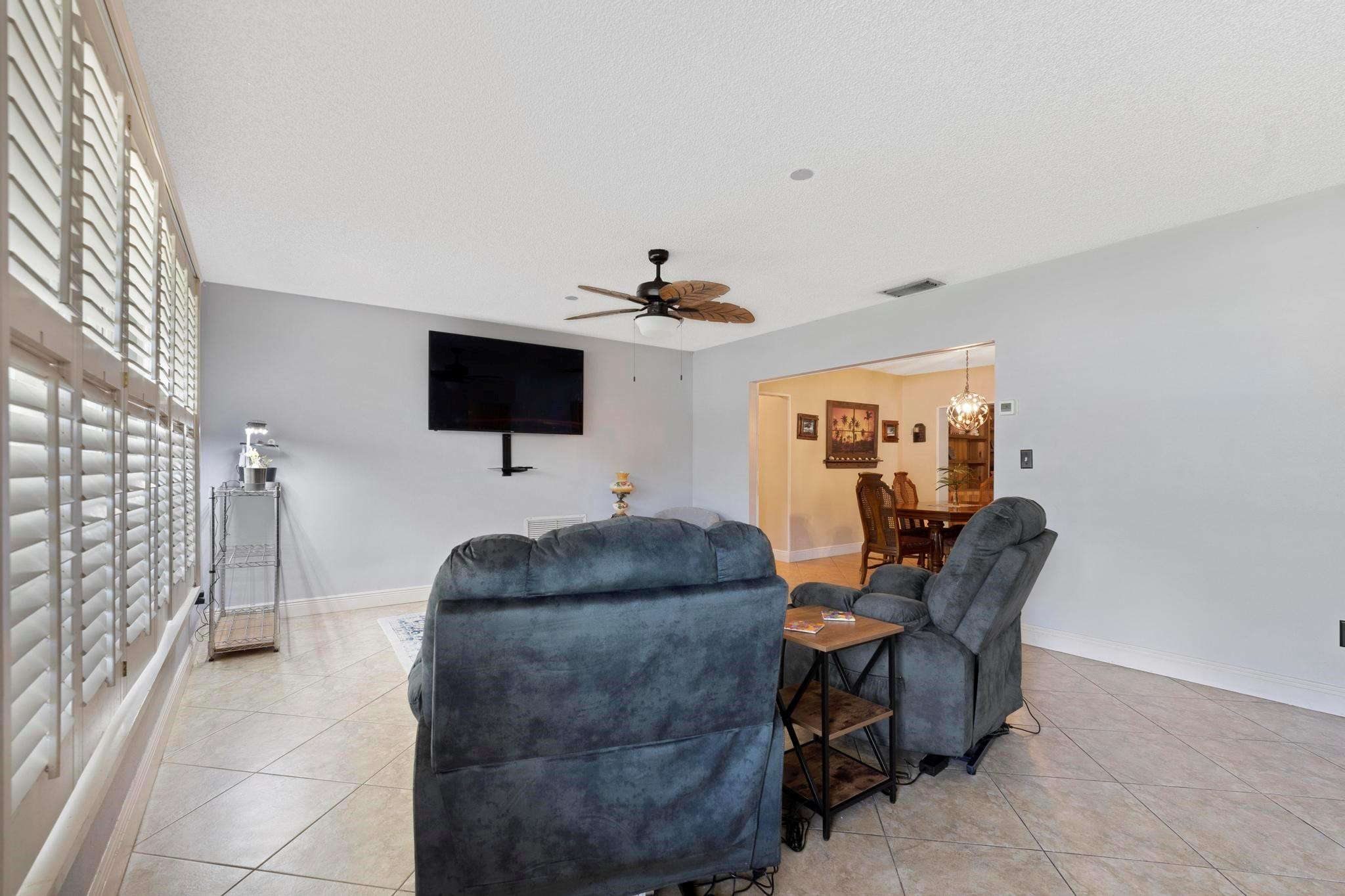 Pembroke Lakes Sec 5 94-1 - Residential