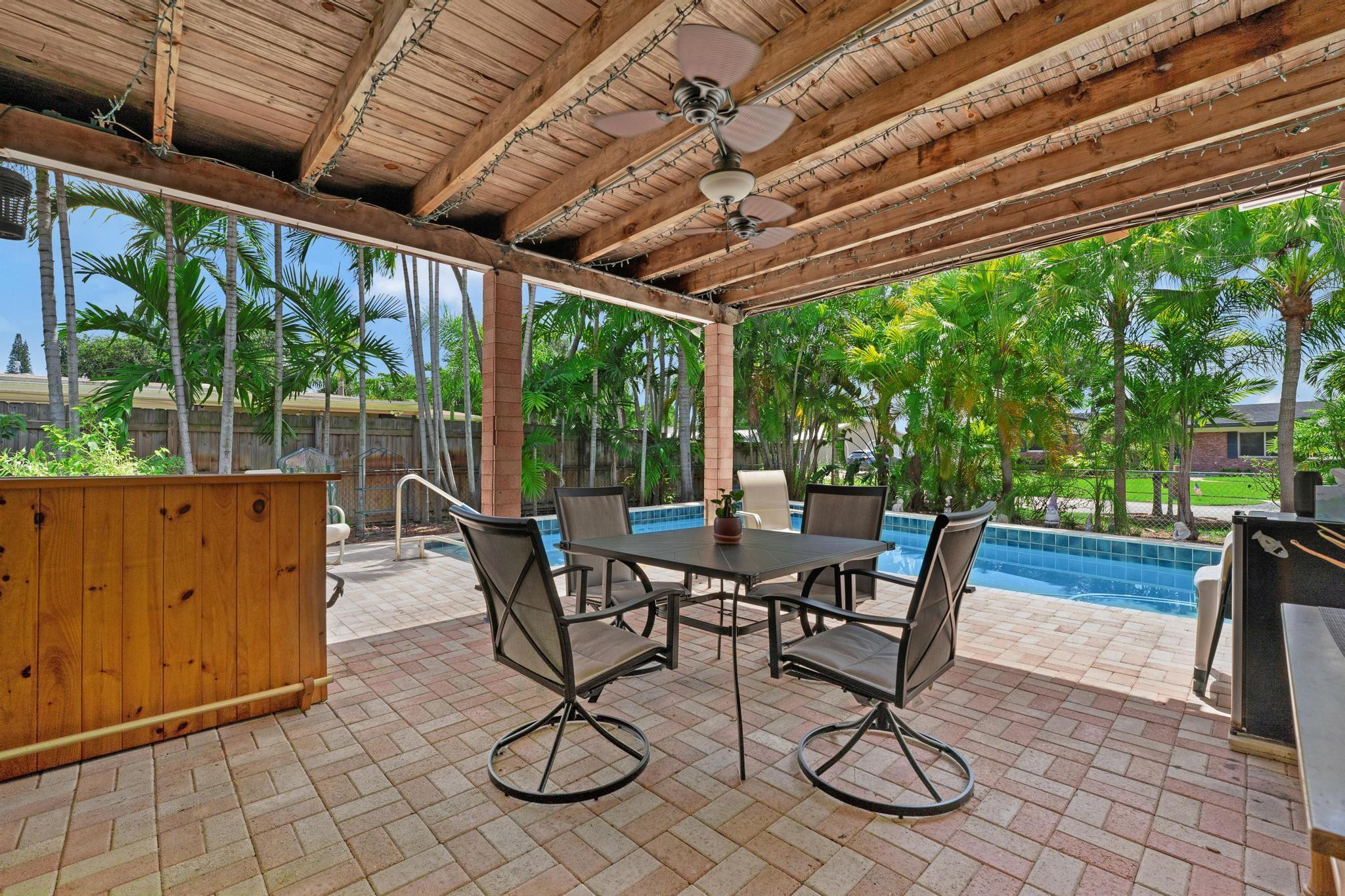 Pembroke Lakes Sec 5 94-1 - Residential