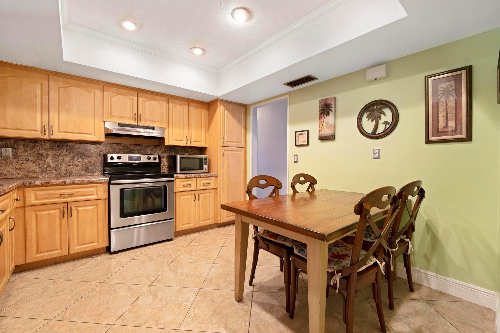 Pembroke Lakes Sec 5 94-1 - Residential