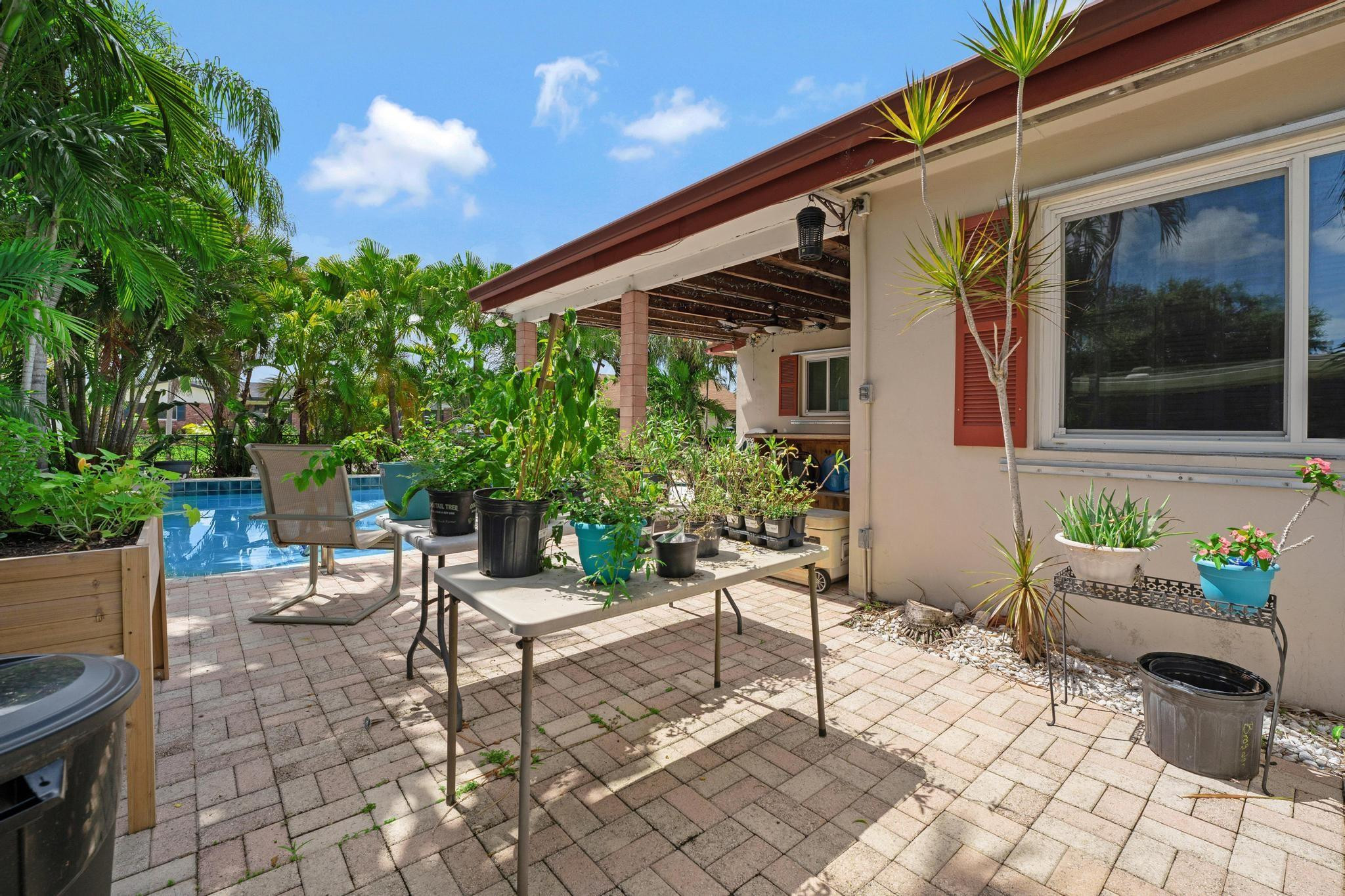 Pembroke Lakes Sec 5 94-1 - Residential