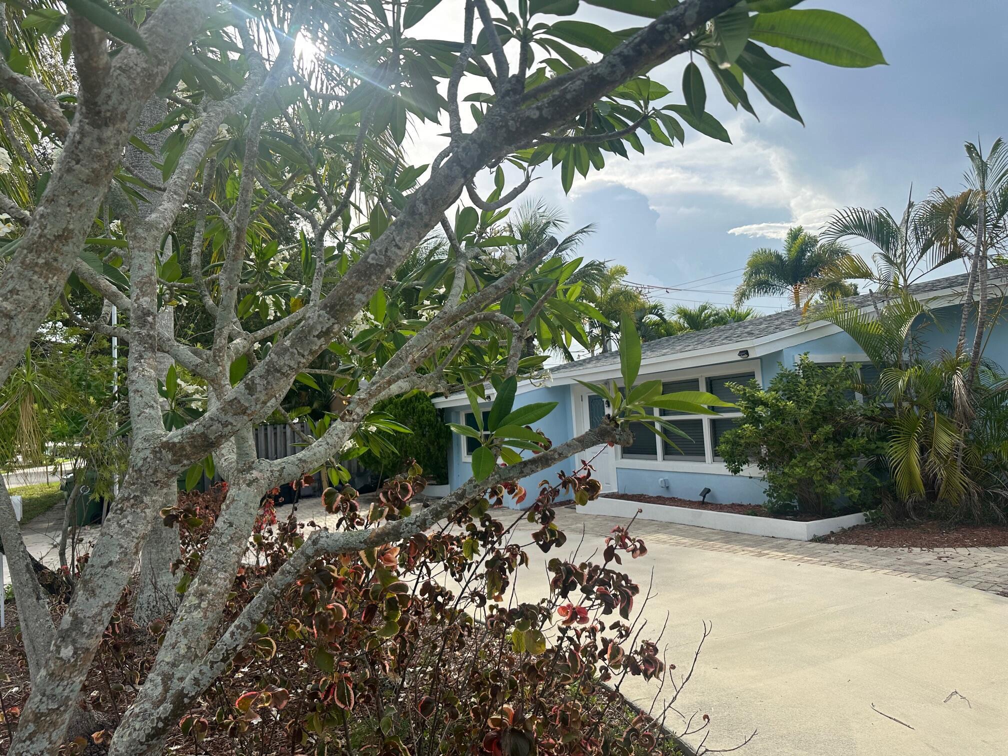 2281 SW 15th Street
