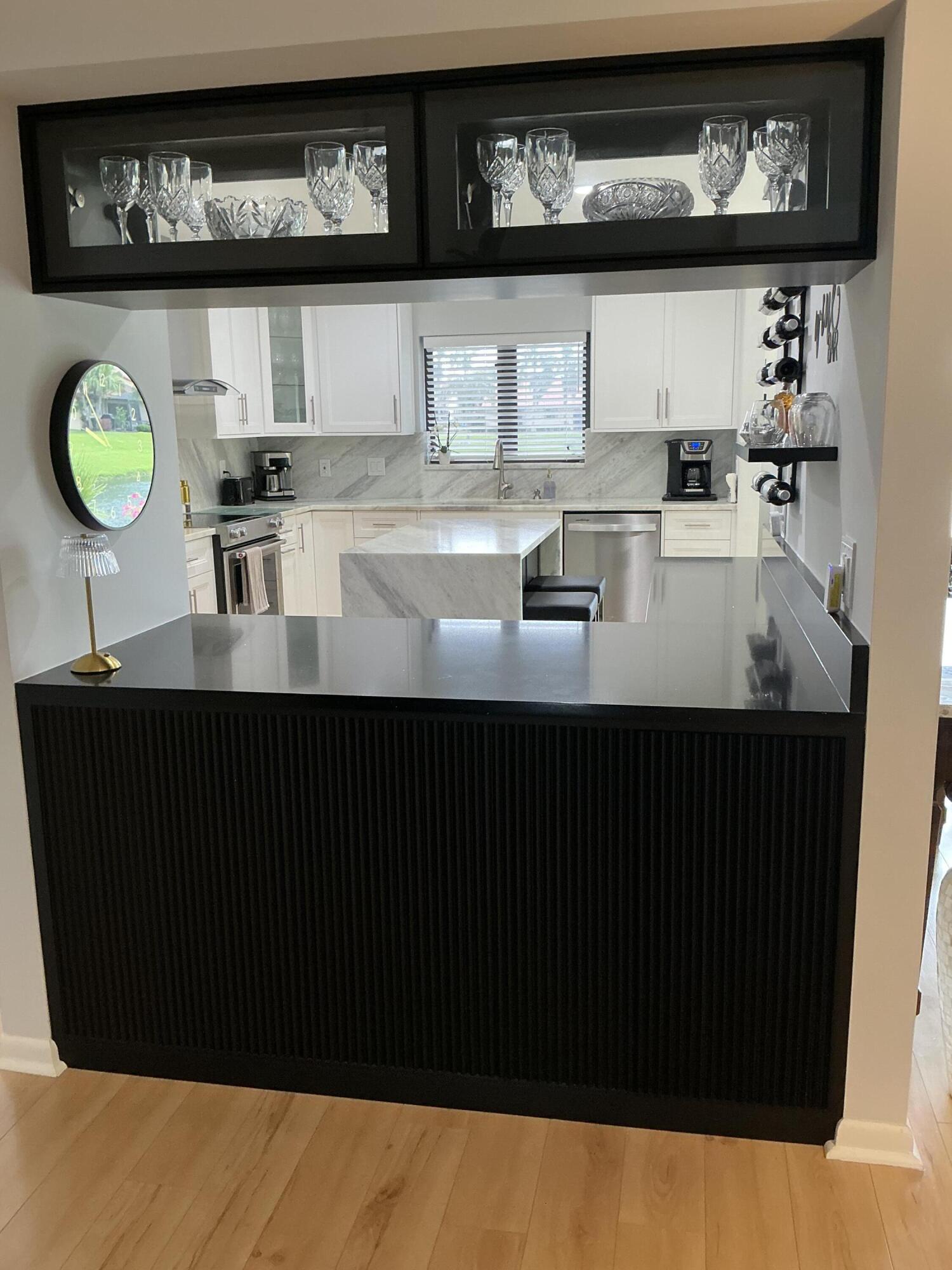 IBIS POINT - Residential