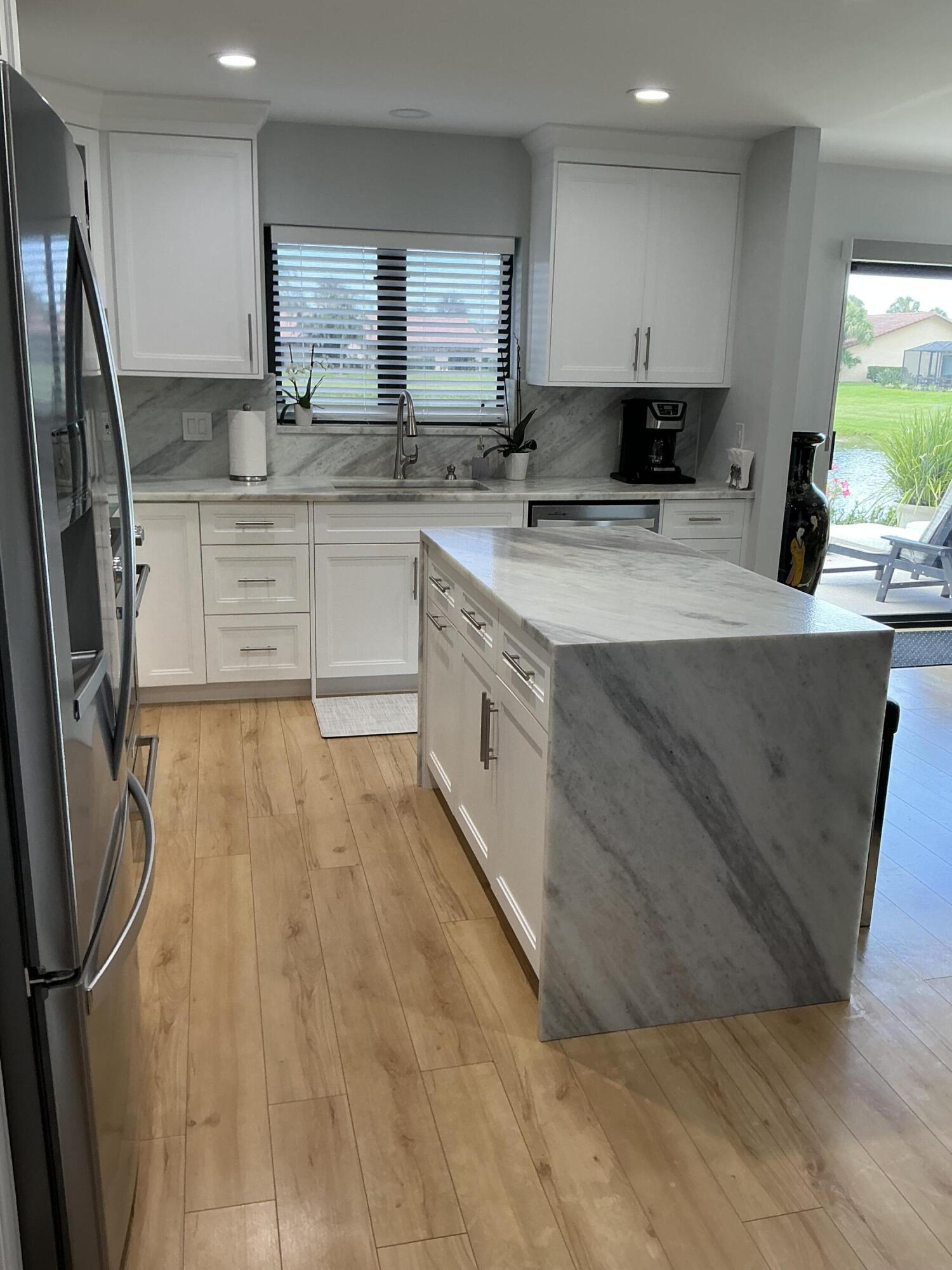 IBIS POINT - Residential
