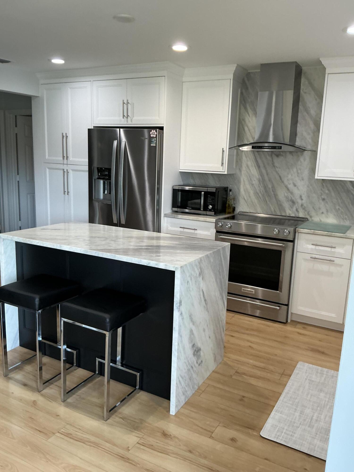 IBIS POINT - Residential