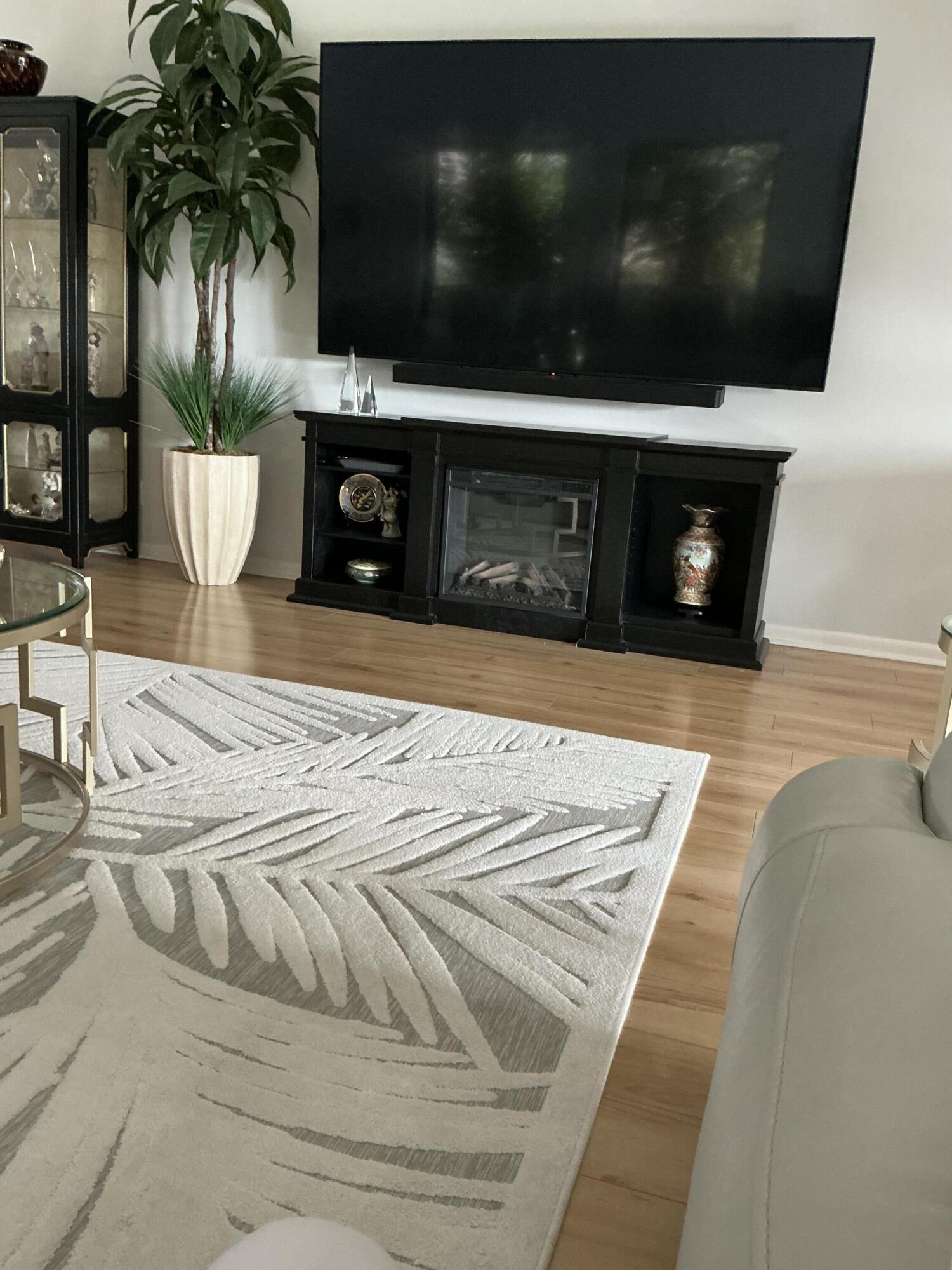 IBIS POINT - Residential