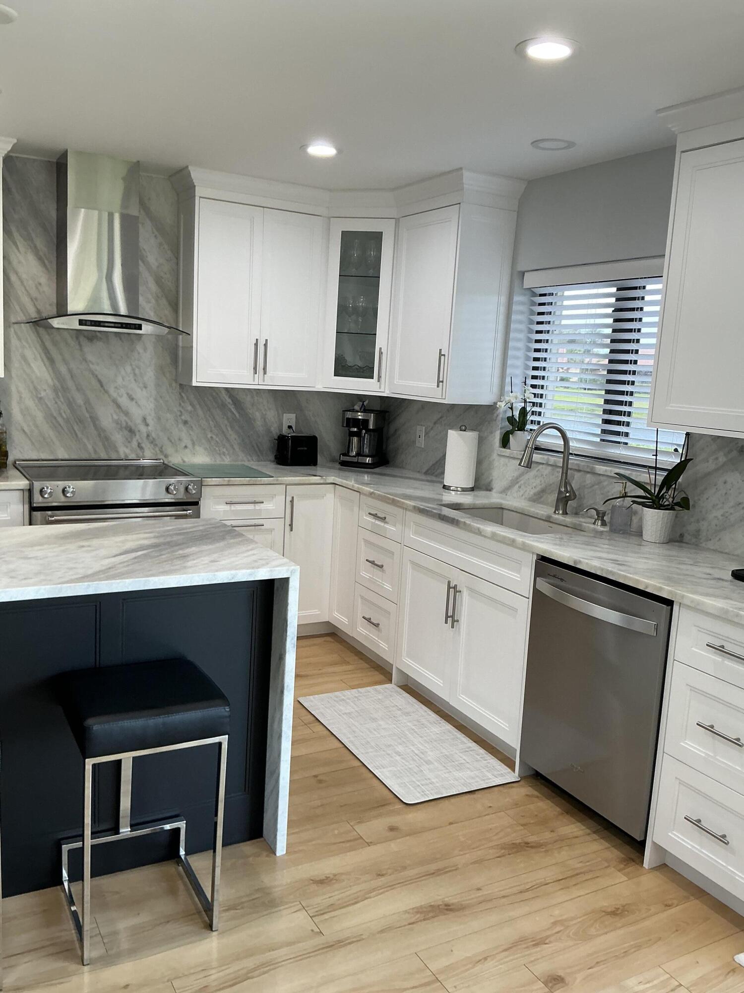 IBIS POINT - Residential