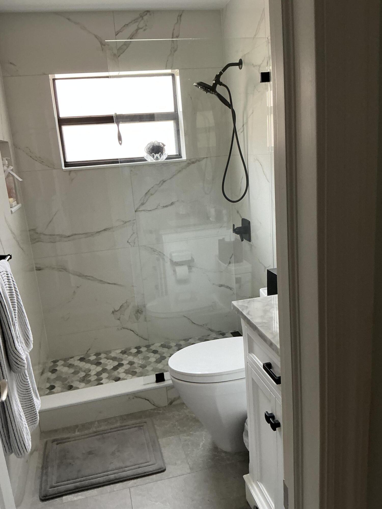 IBIS POINT - Residential