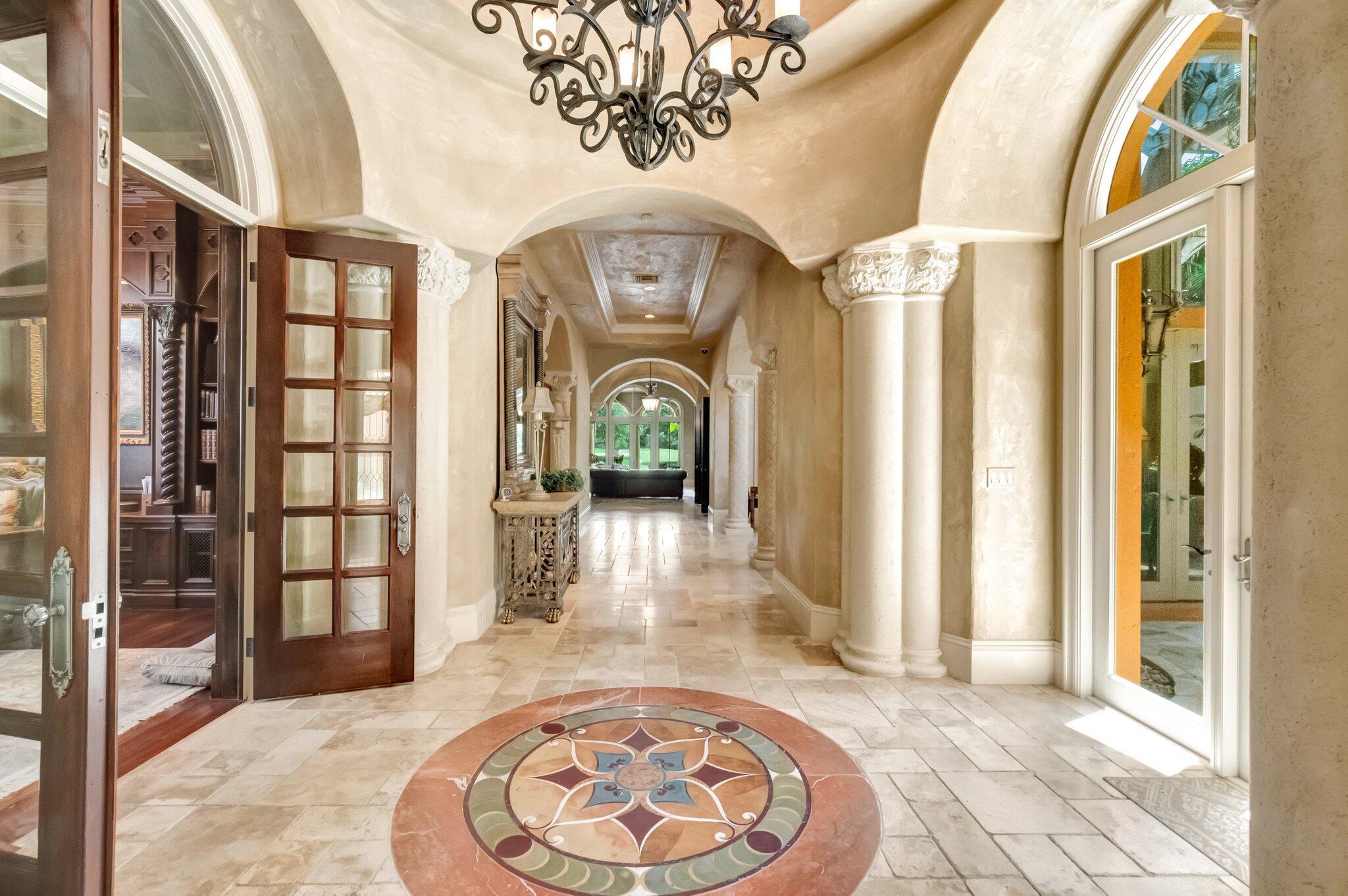 MIZNER LAKE ESTATES - Residential