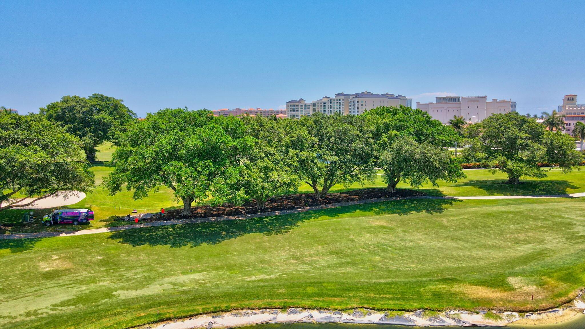 MIZNER LAKE ESTATES - Residential