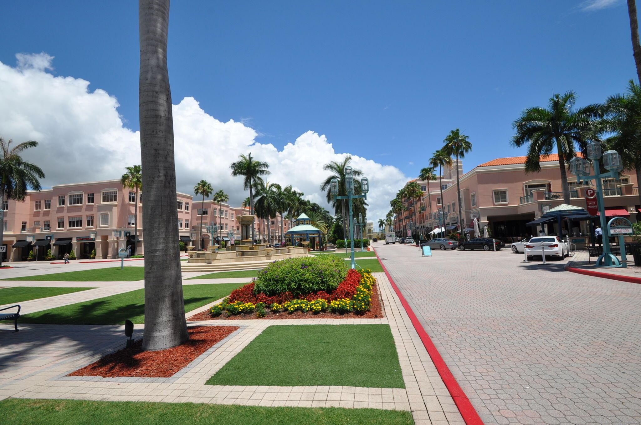 MIZNER LAKE ESTATES - Residential