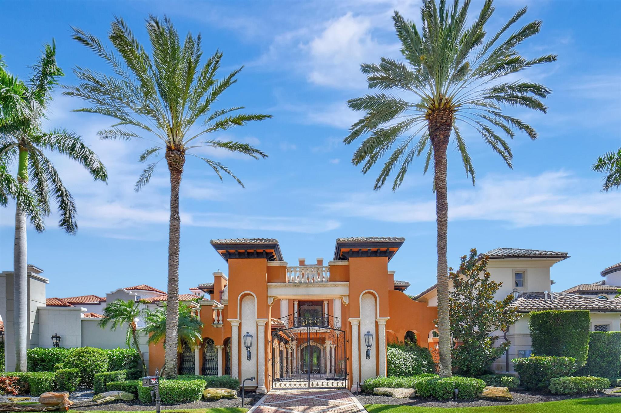MIZNER LAKE ESTATES - Residential
