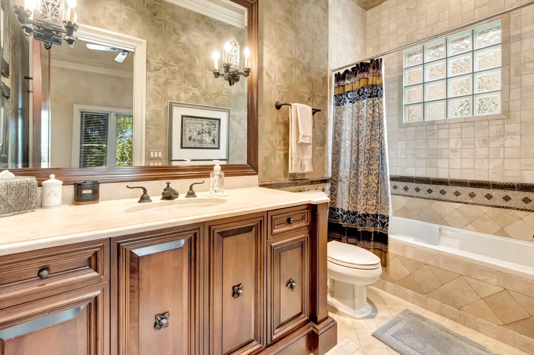 MIZNER LAKE ESTATES - Residential