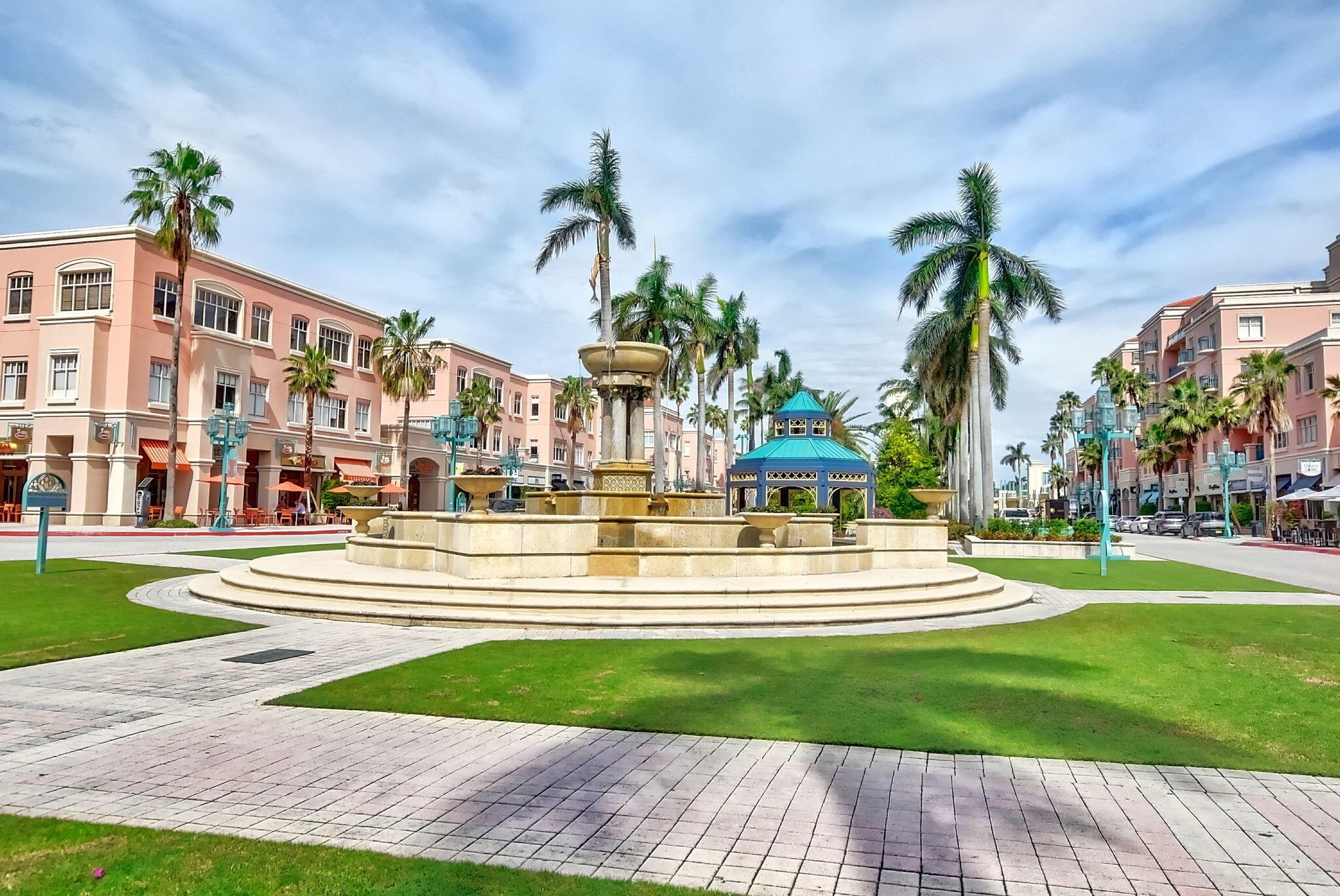 MIZNER LAKE ESTATES - Residential