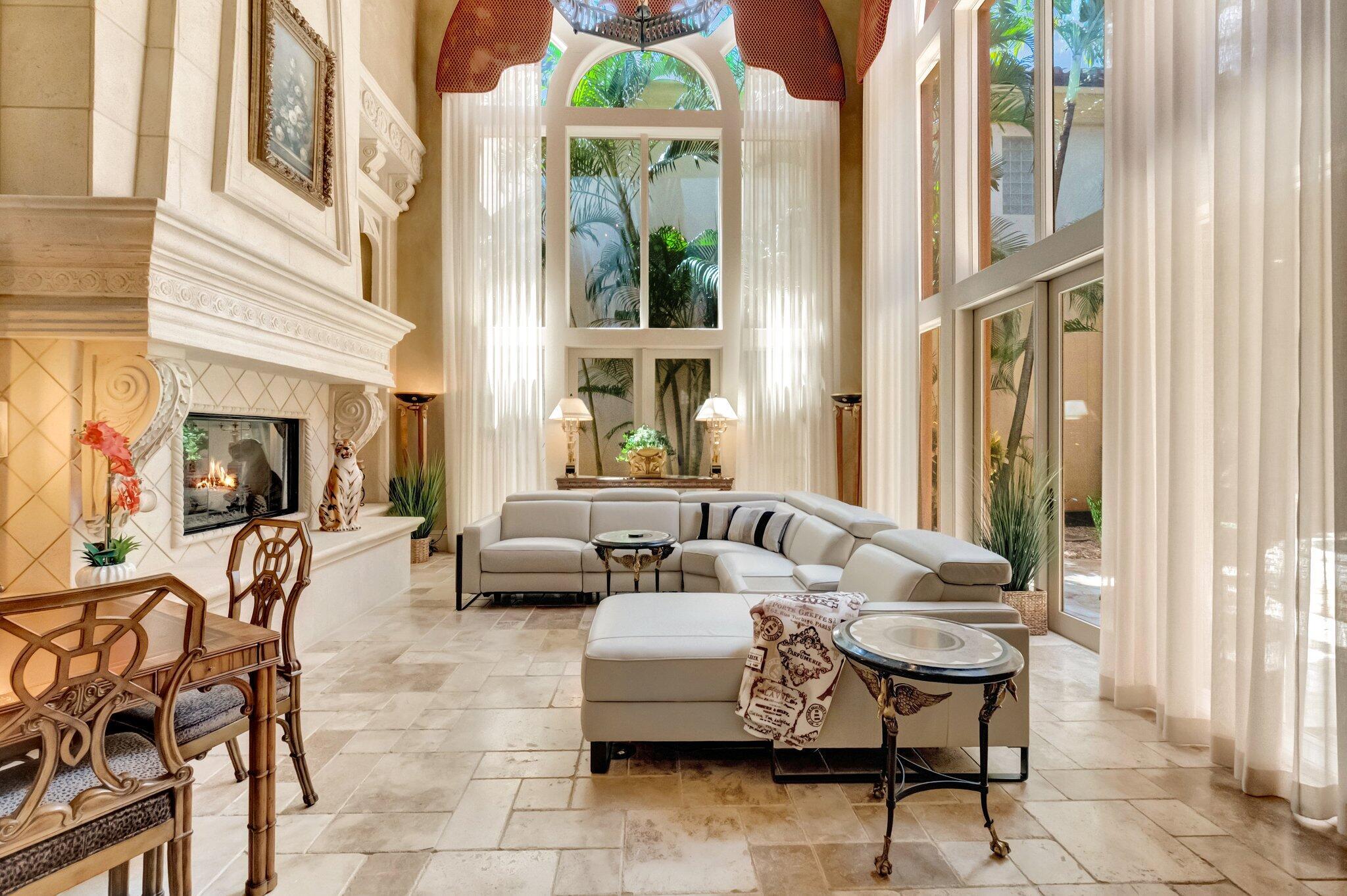 MIZNER LAKE ESTATES - Residential