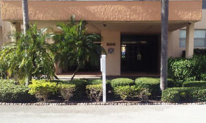 BREAKWATERS OF THE PALM B - Residential Lease