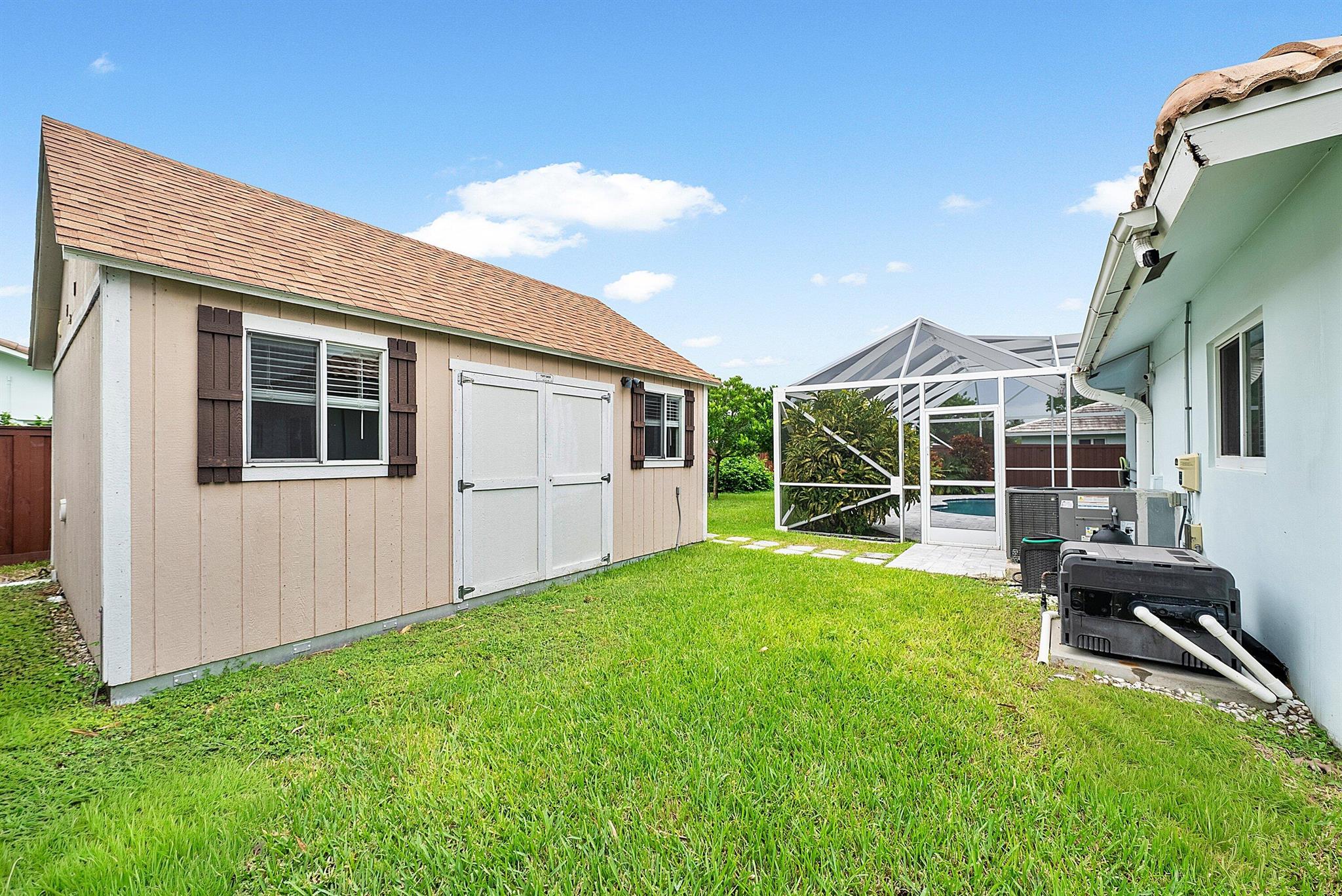 BOCA RATON SQUARE 17 - Residential