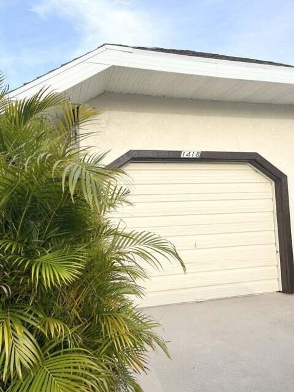 Photo of 1418 SE Larkwood Circle, Port St Lucie, FL 34952 (MLS # R10890840)