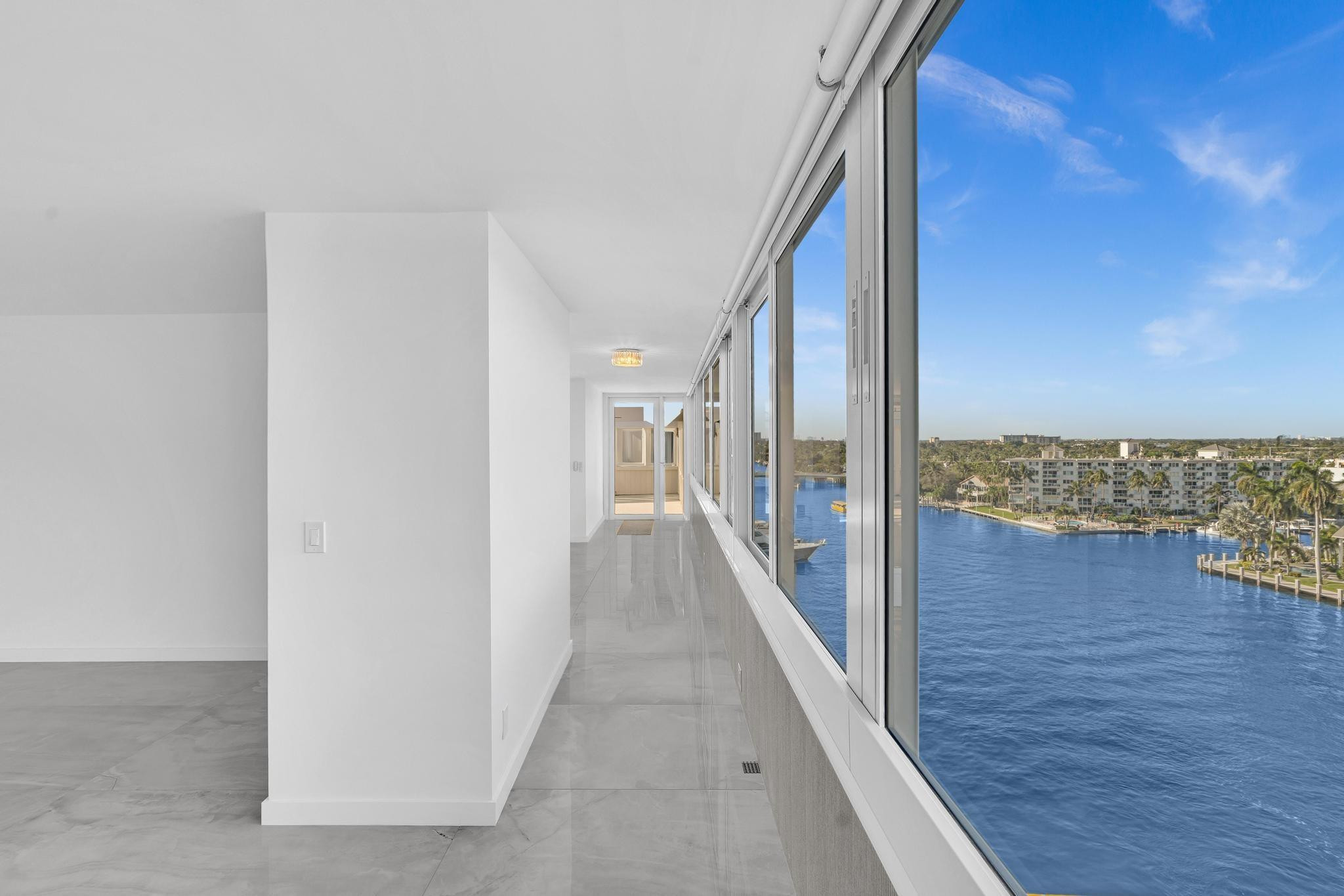 HARBOR HOUSE APT CO-OP - Residential