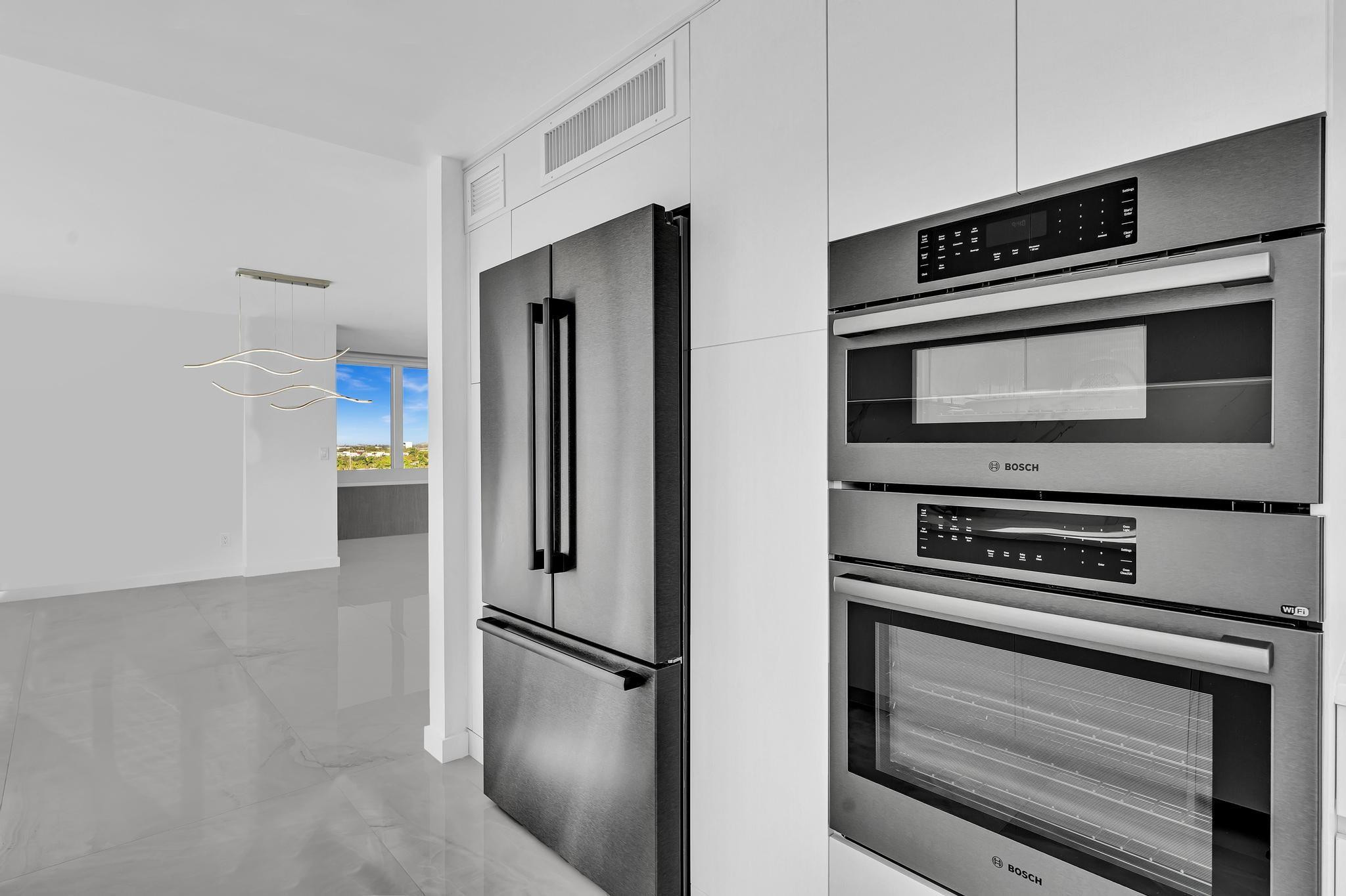 HARBOR HOUSE APT CO-OP - Residential