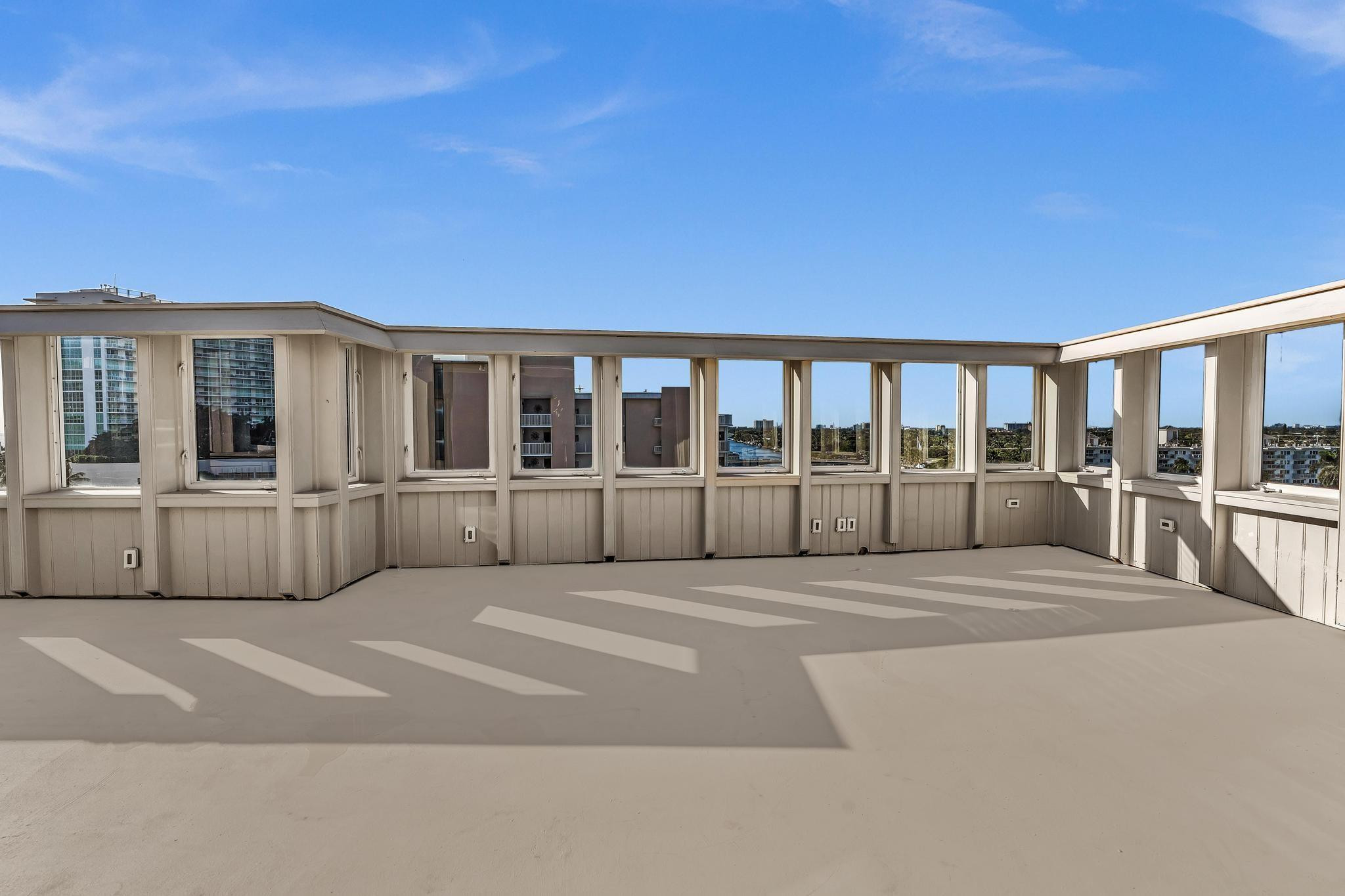 HARBOR HOUSE APT CO-OP - Residential