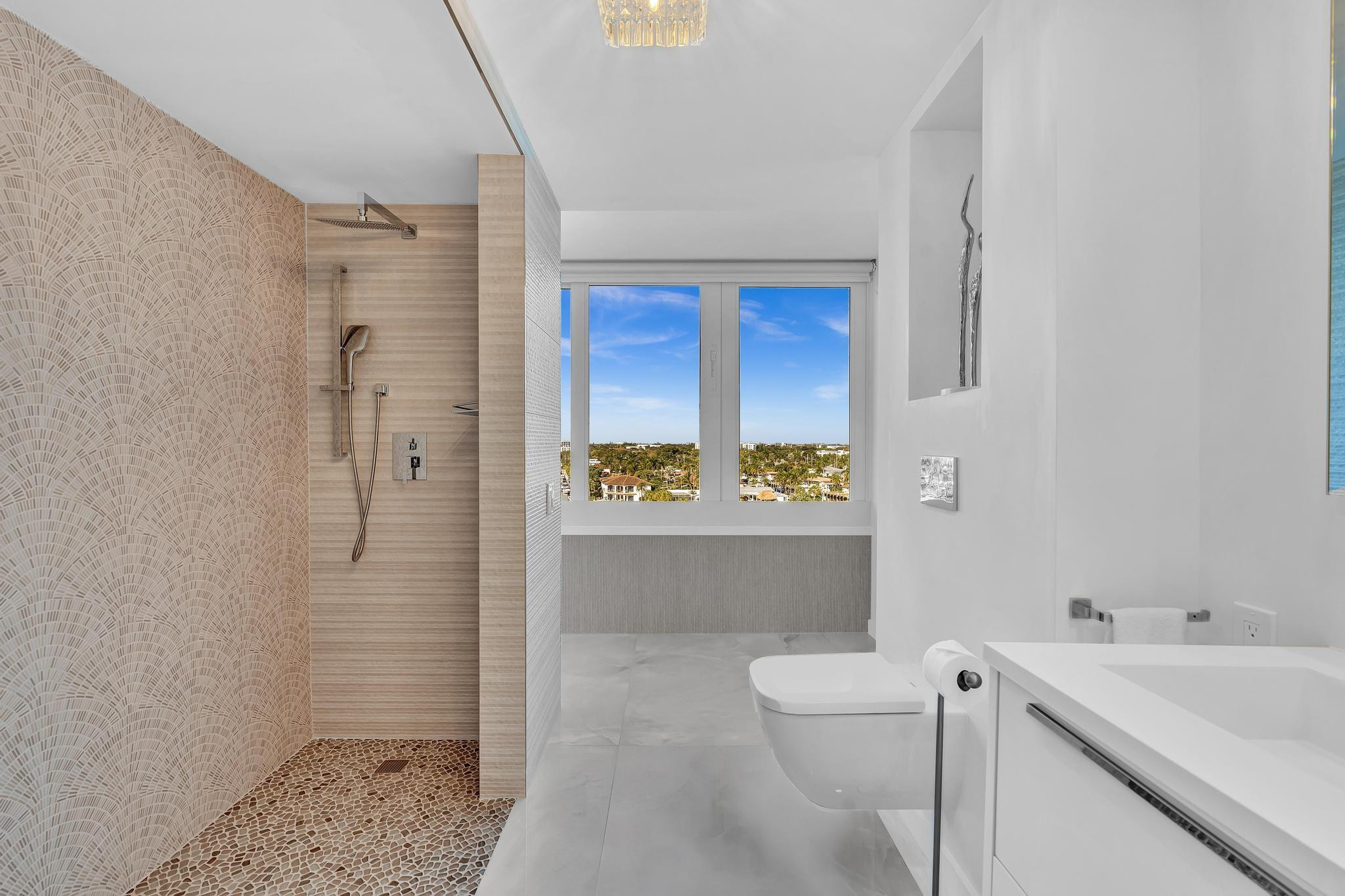 HARBOR HOUSE APT CO-OP - Residential