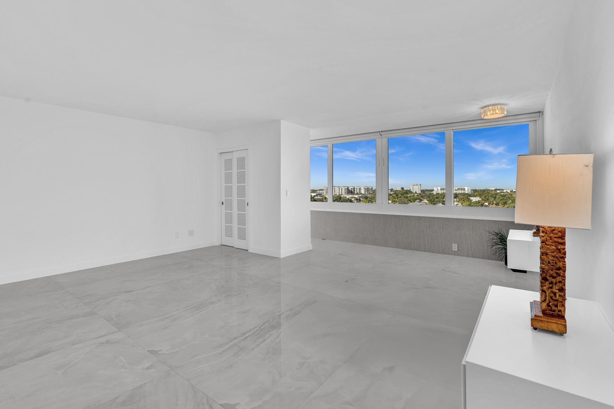 HARBOR HOUSE APT CO-OP - Residential