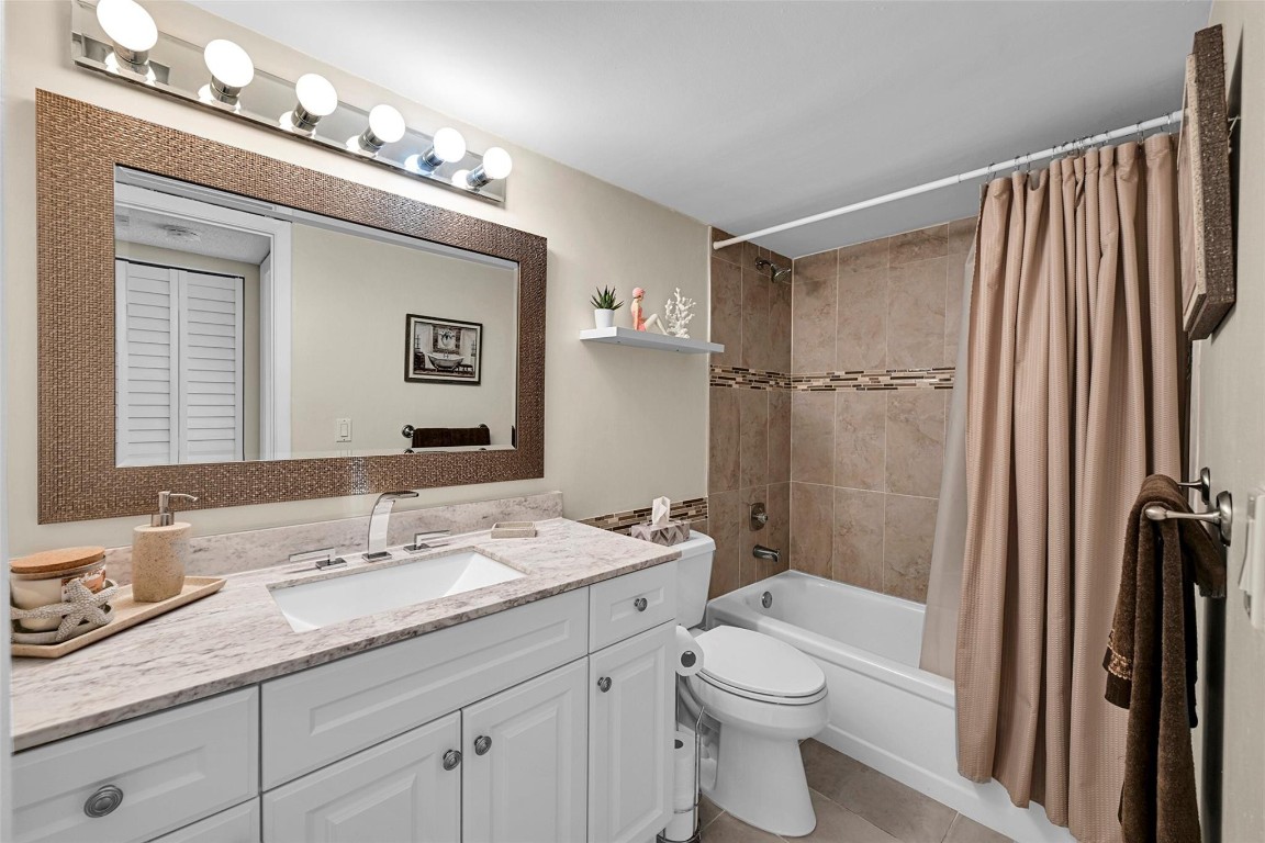 LAKES OF ENVIRON - Residential