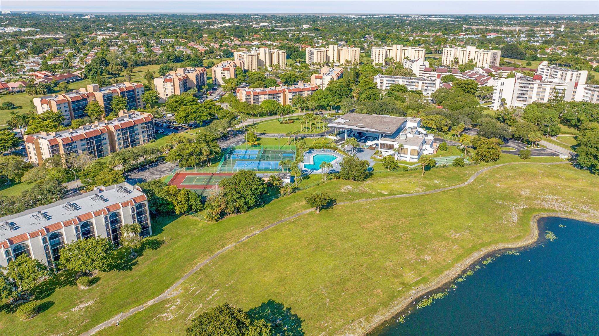 LAKES OF ENVIRON - Residential