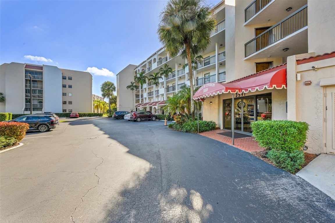 LAKES OF ENVIRON - Residential