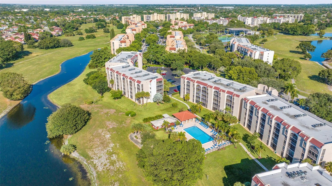 LAKES OF ENVIRON - Residential