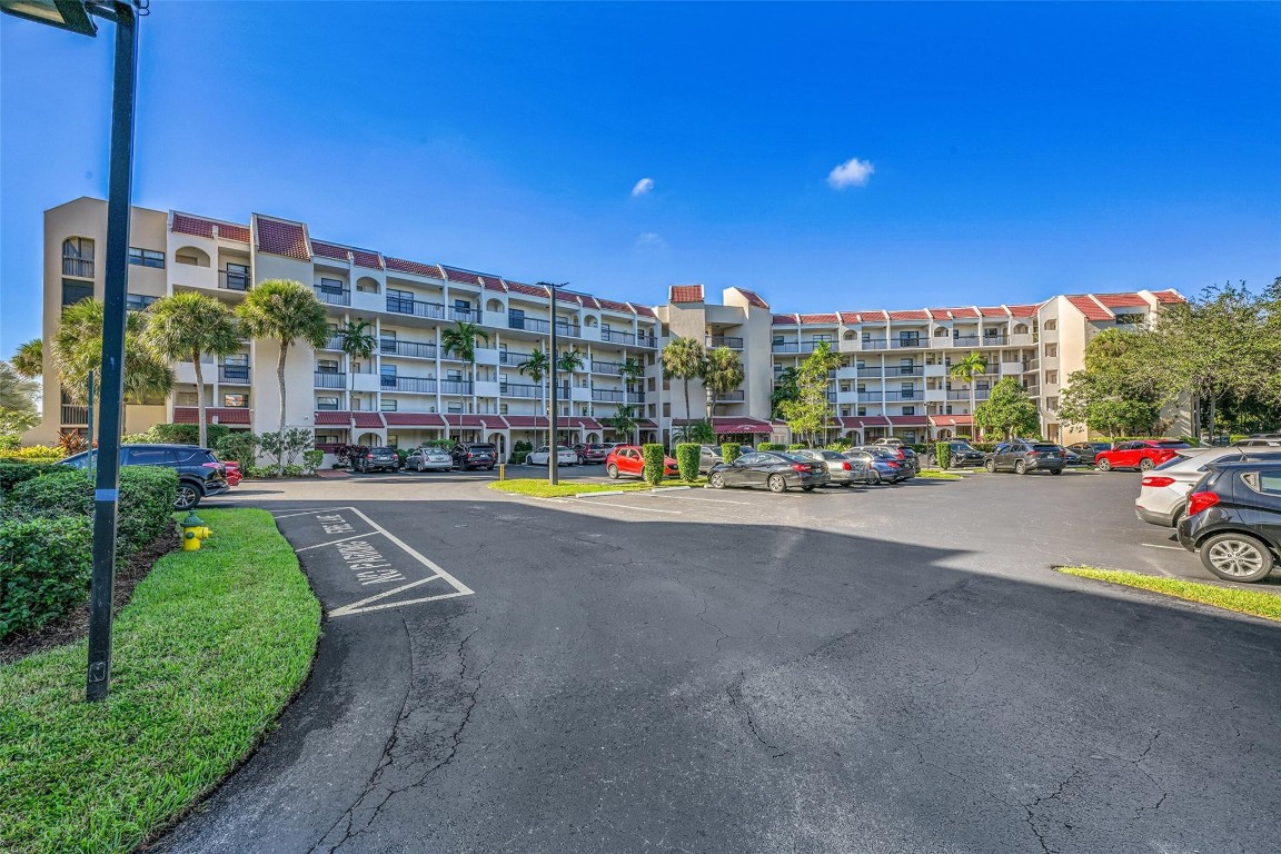 LAKES OF ENVIRON - Residential