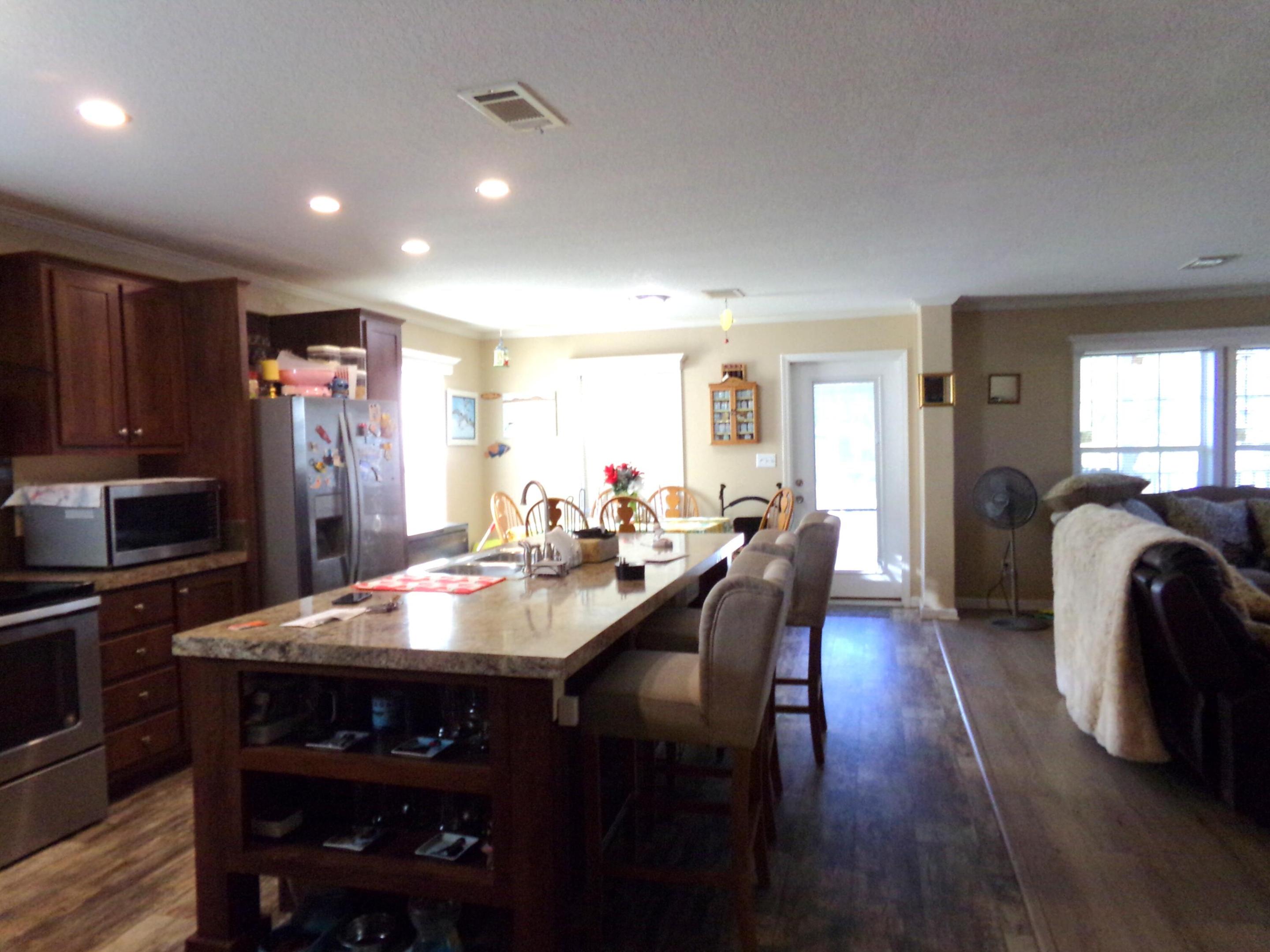 147 Plantation Boulevard