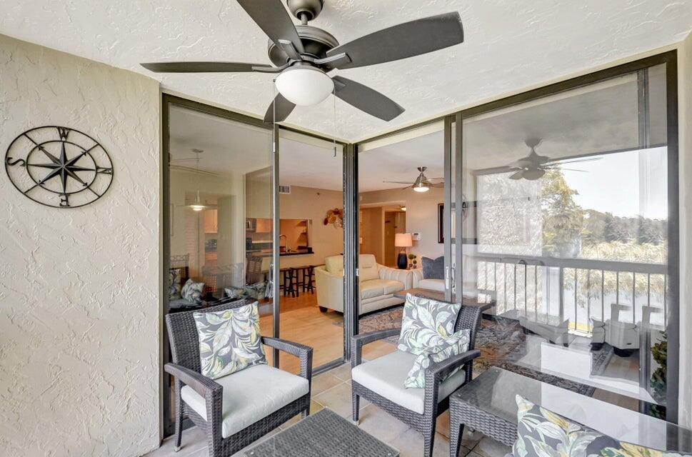 LAKESIDE CONDO - Residential Lease