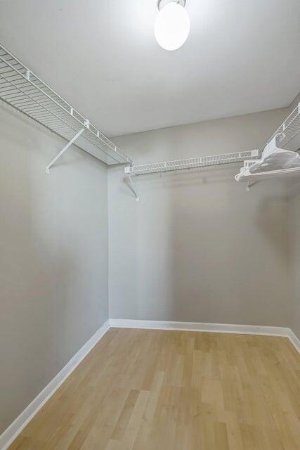 LAKESIDE CONDO - Residential Lease