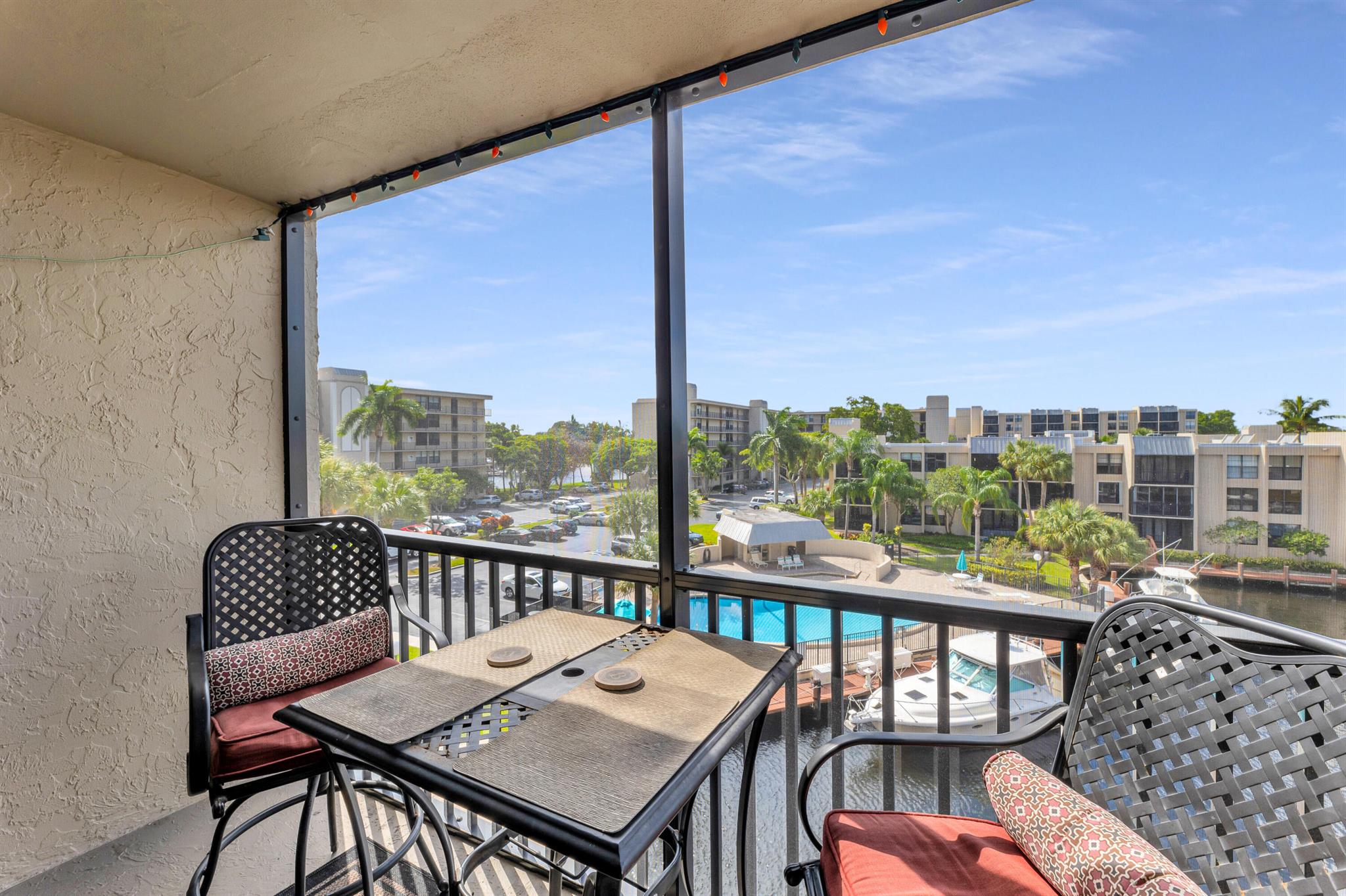 9 Royal Palm Way 4020