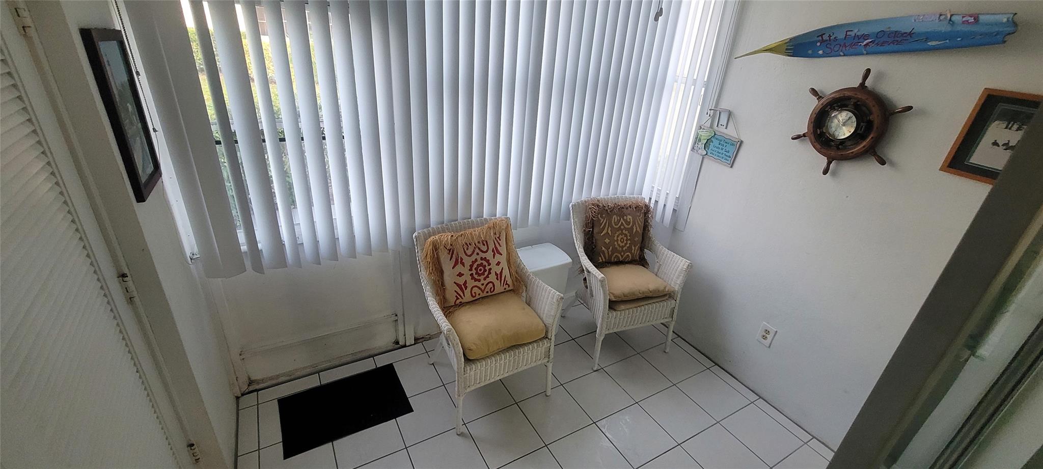 CRETHAVEN VILLAS E - Residential