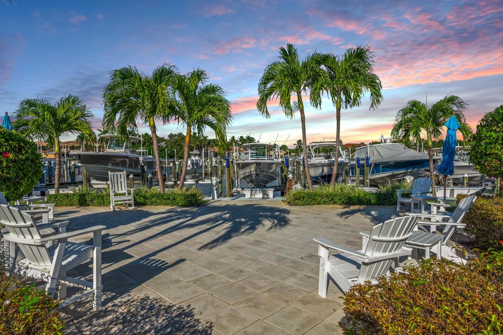Photo of 531 Bay Colony Drive N, Juno Beach, FL 33408 (MLS # R10961902)