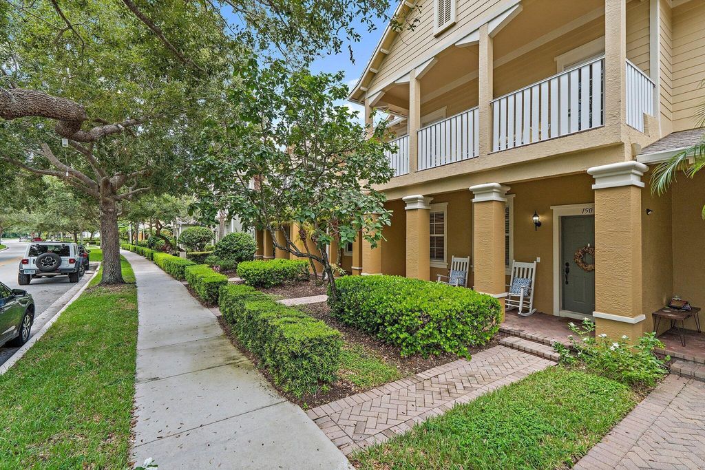 Photo of 150 W Thatch Palm Circle, Jupiter, FL 33458 (MLS # R11114157)
