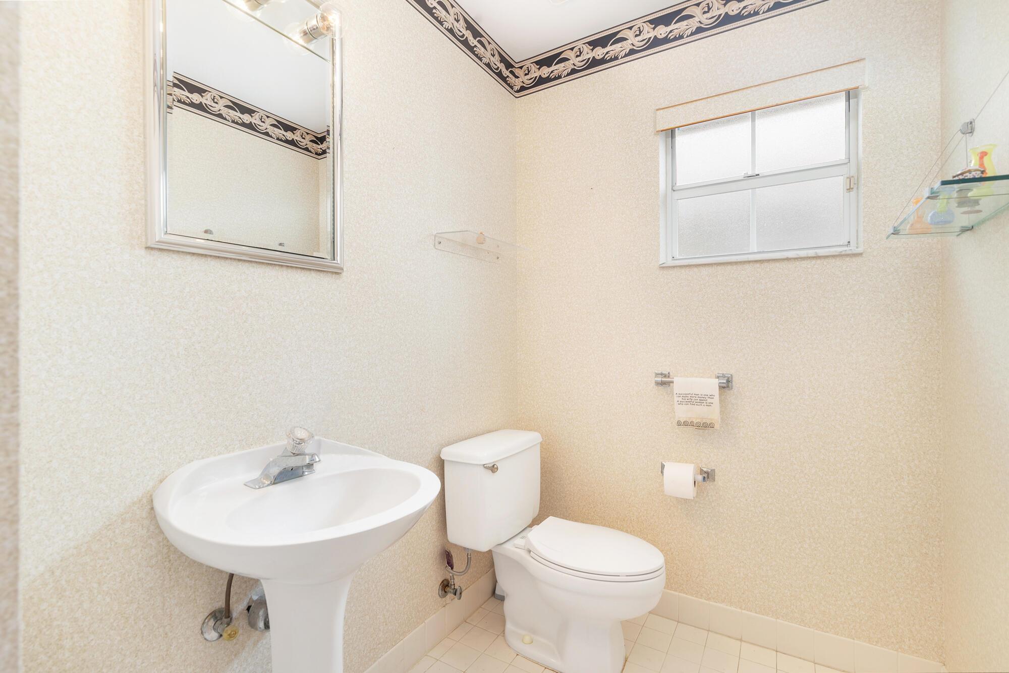 BREAKERS WEST - Residential