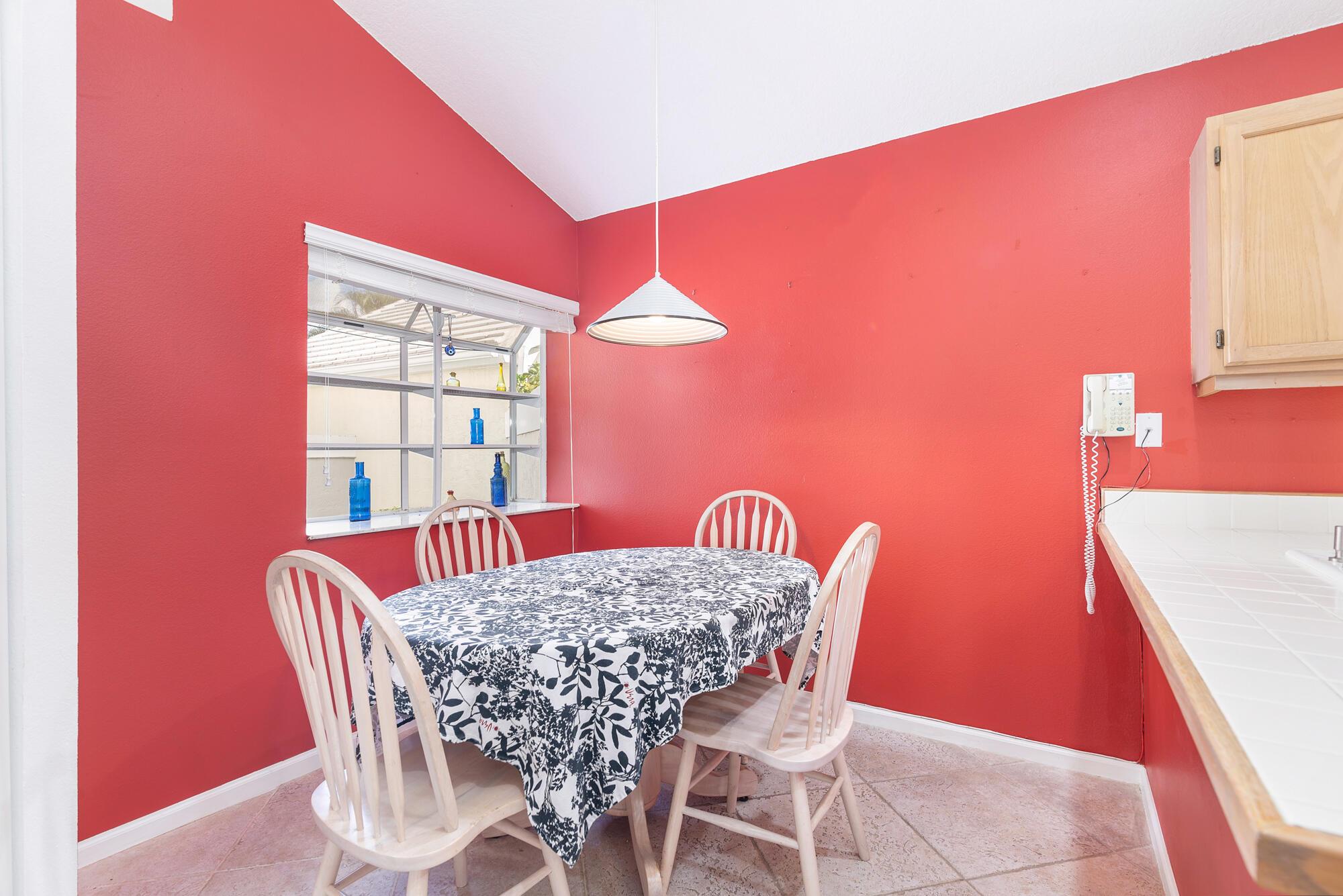 BREAKERS WEST - Residential