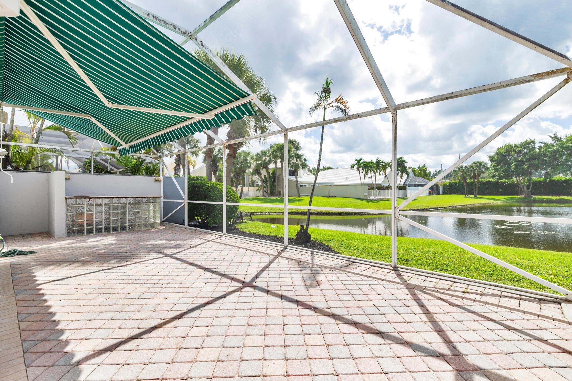 BREAKERS WEST - Residential