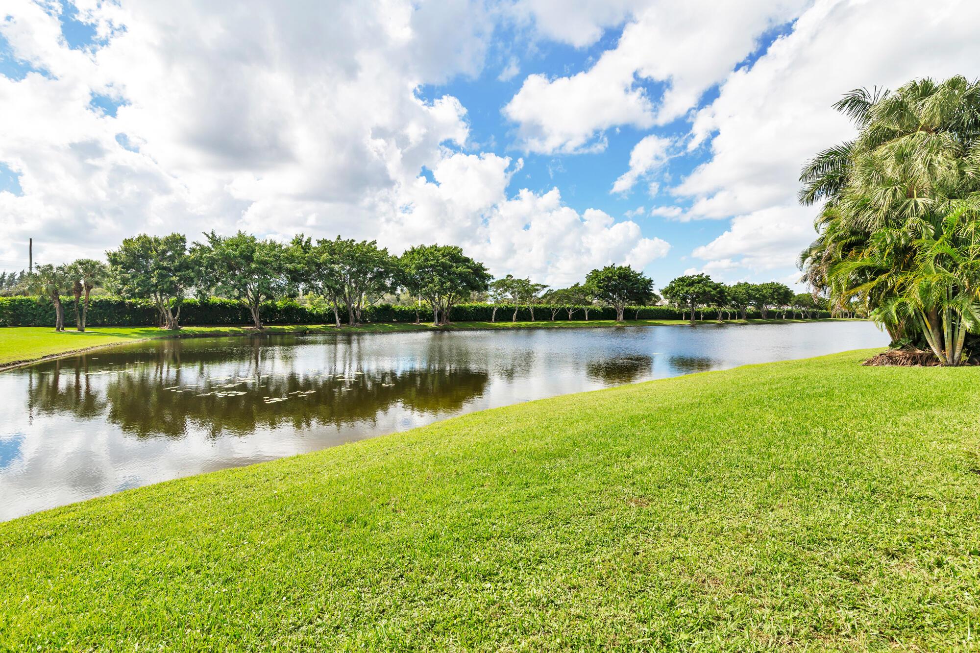 BREAKERS WEST - Residential