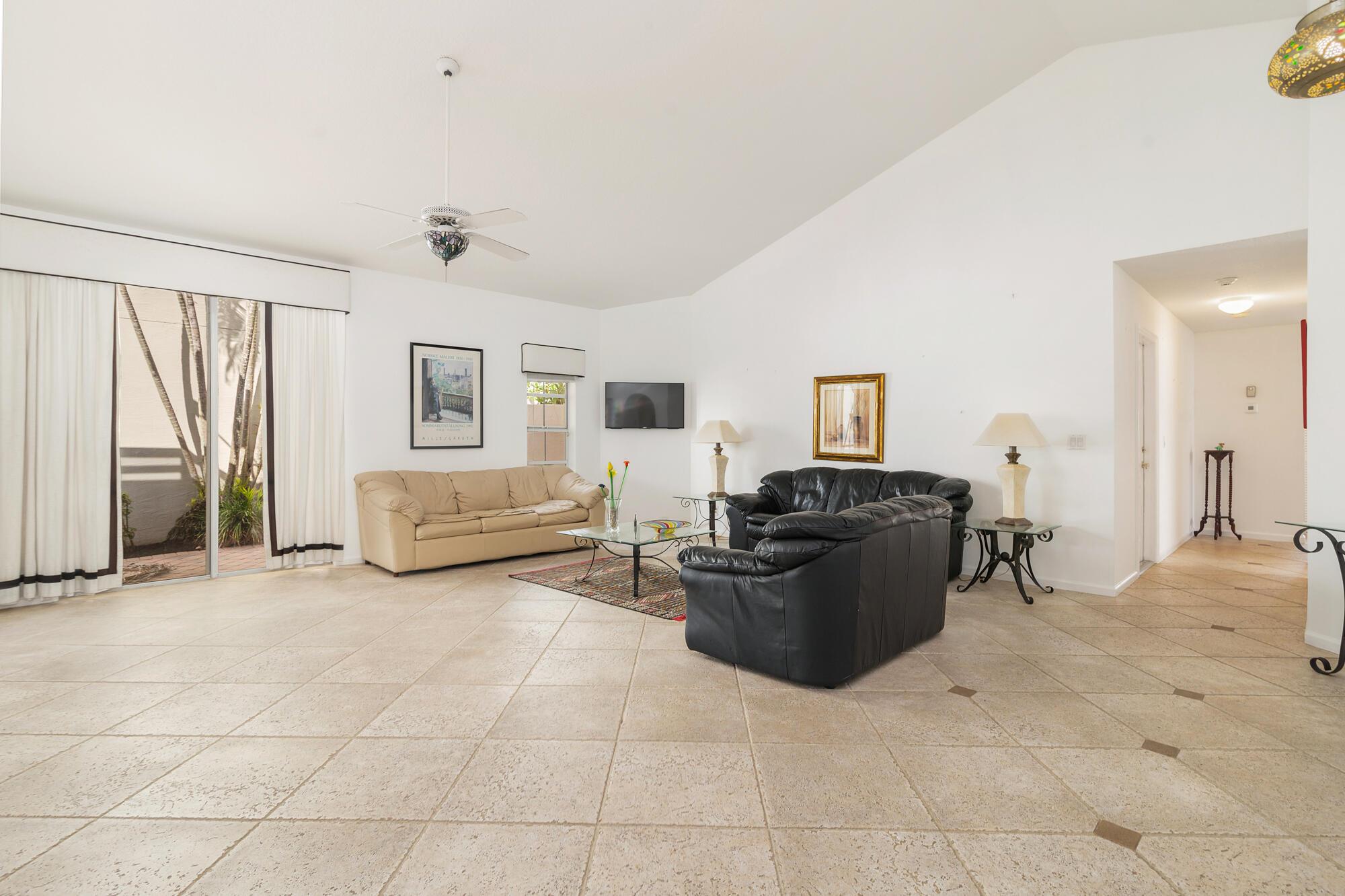 BREAKERS WEST - Residential